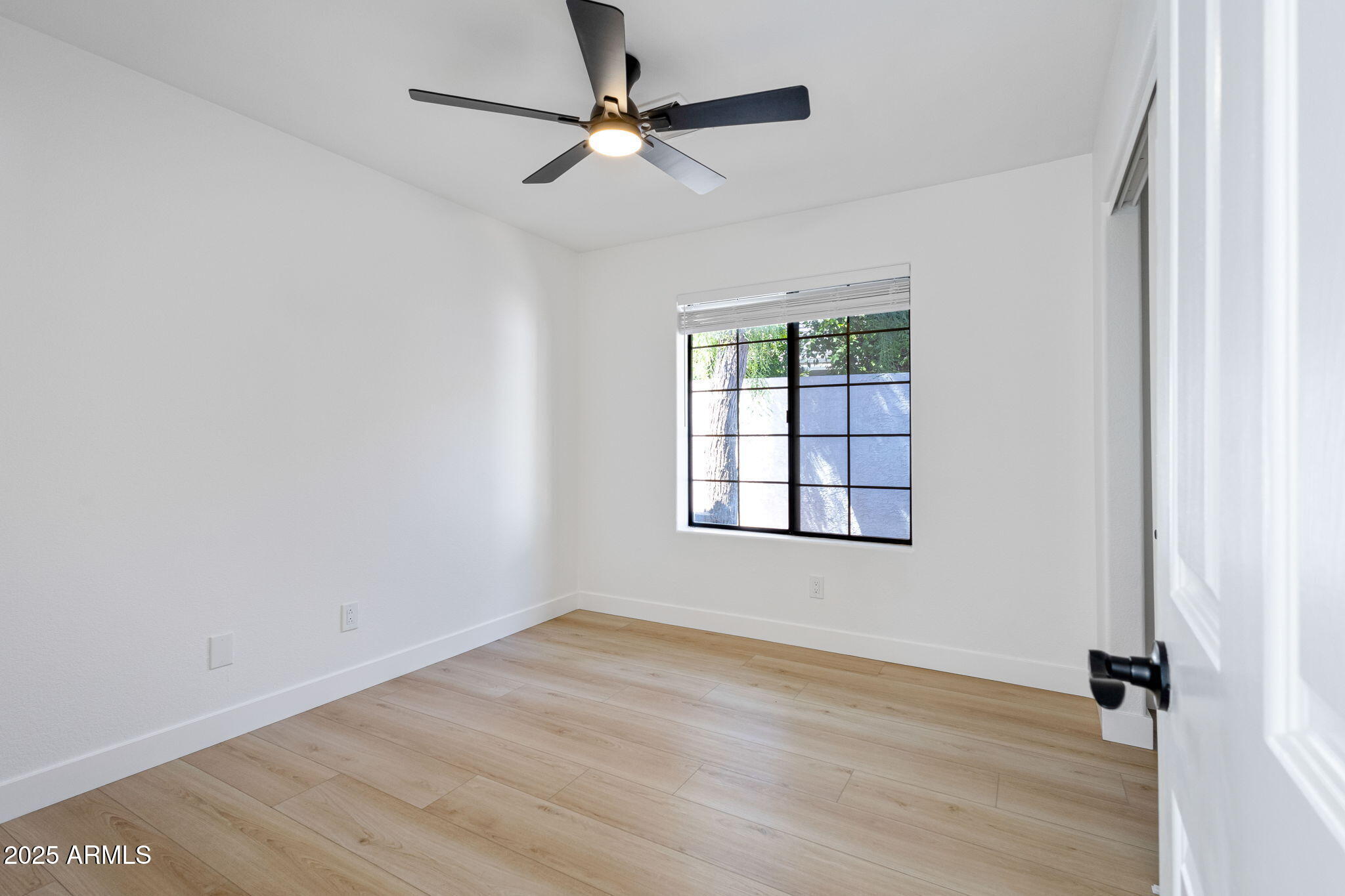 1960 E CALLE MONTE Vista