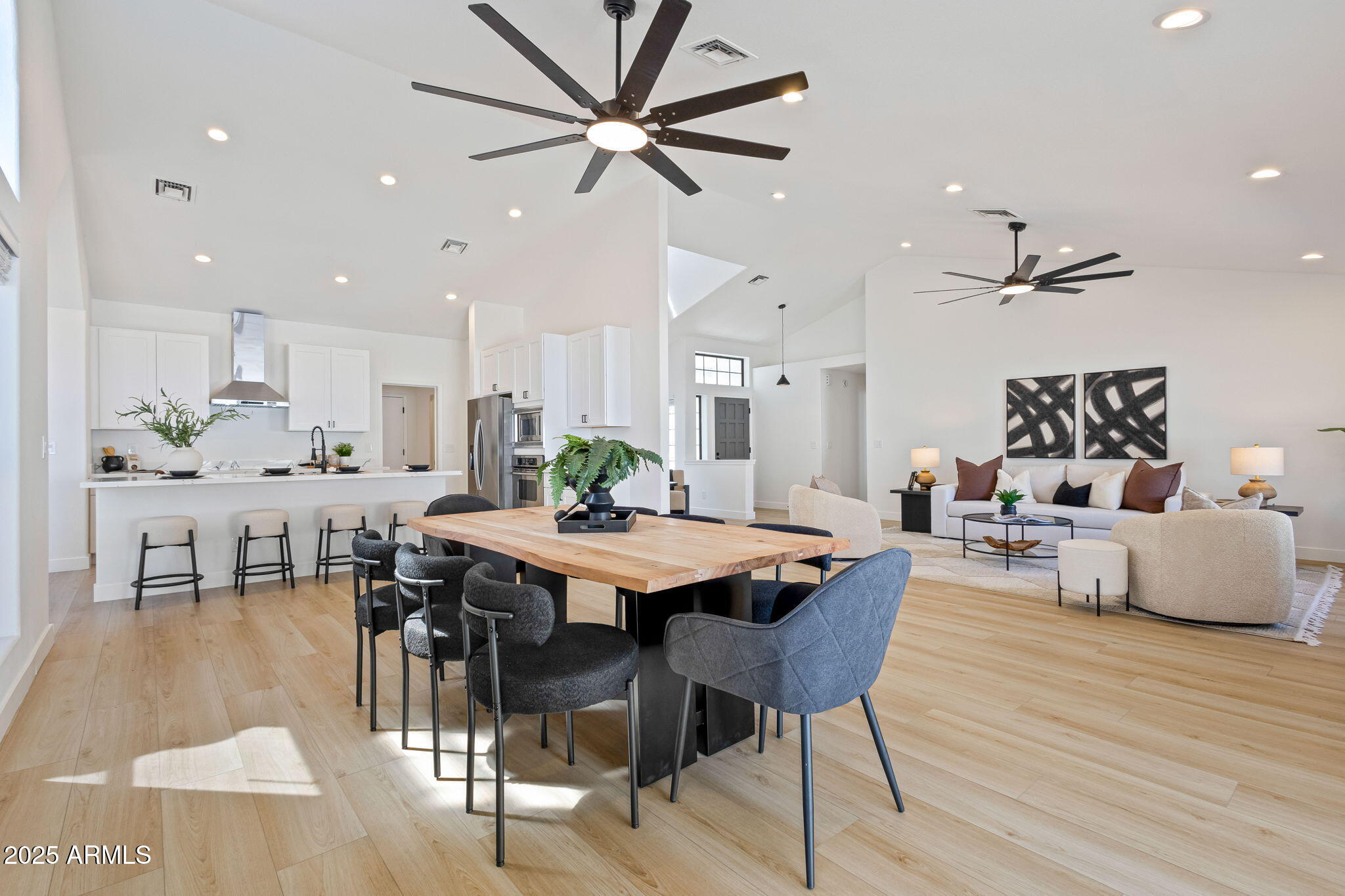 1960 E CALLE MONTE Vista