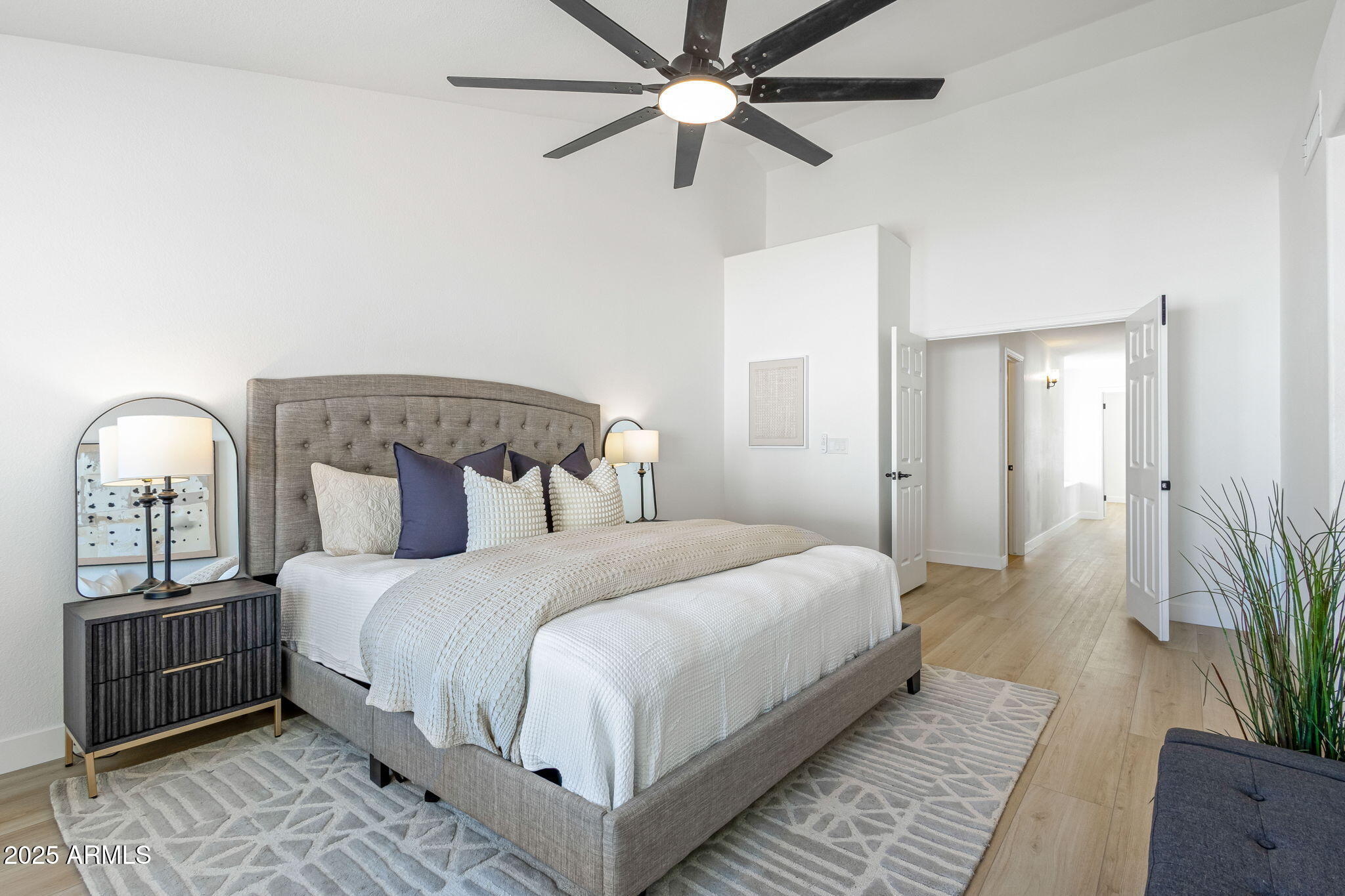 1960 E CALLE MONTE Vista