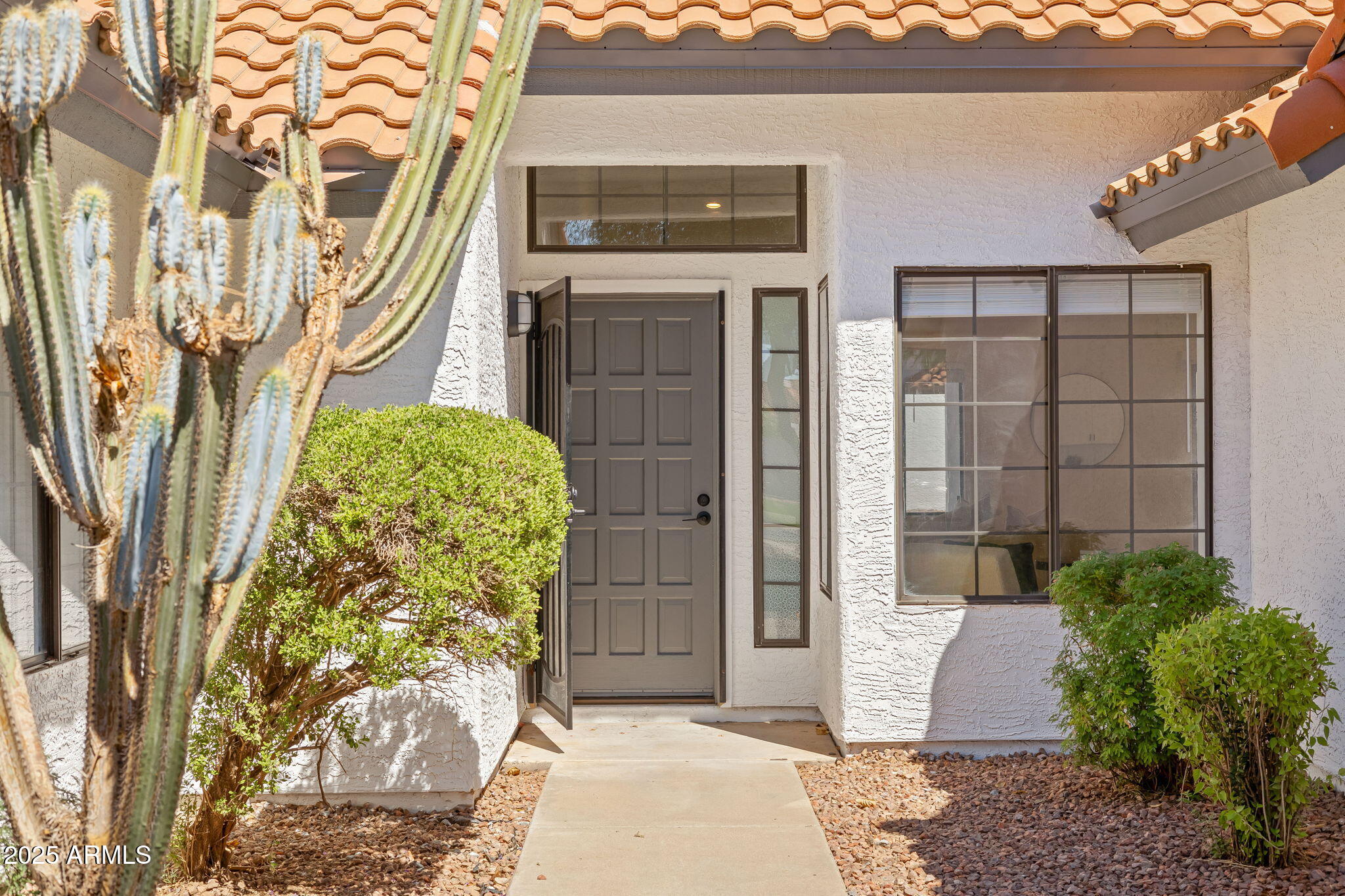 1960 E CALLE MONTE Vista