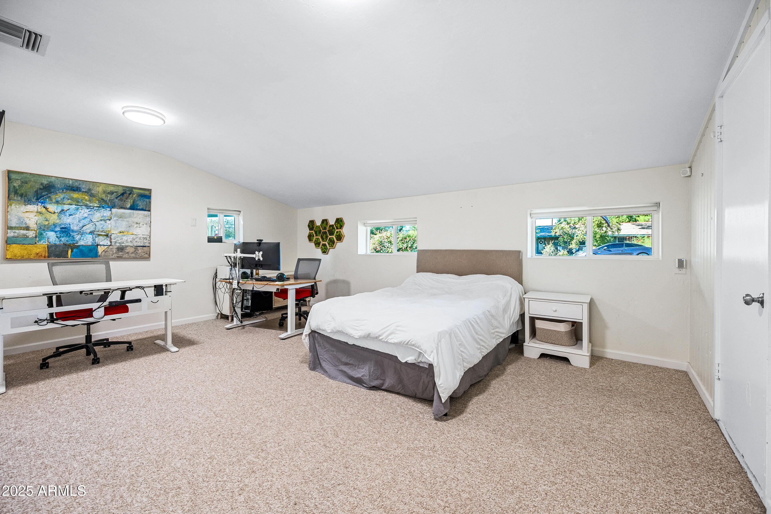 2007 E RANCHO Drive