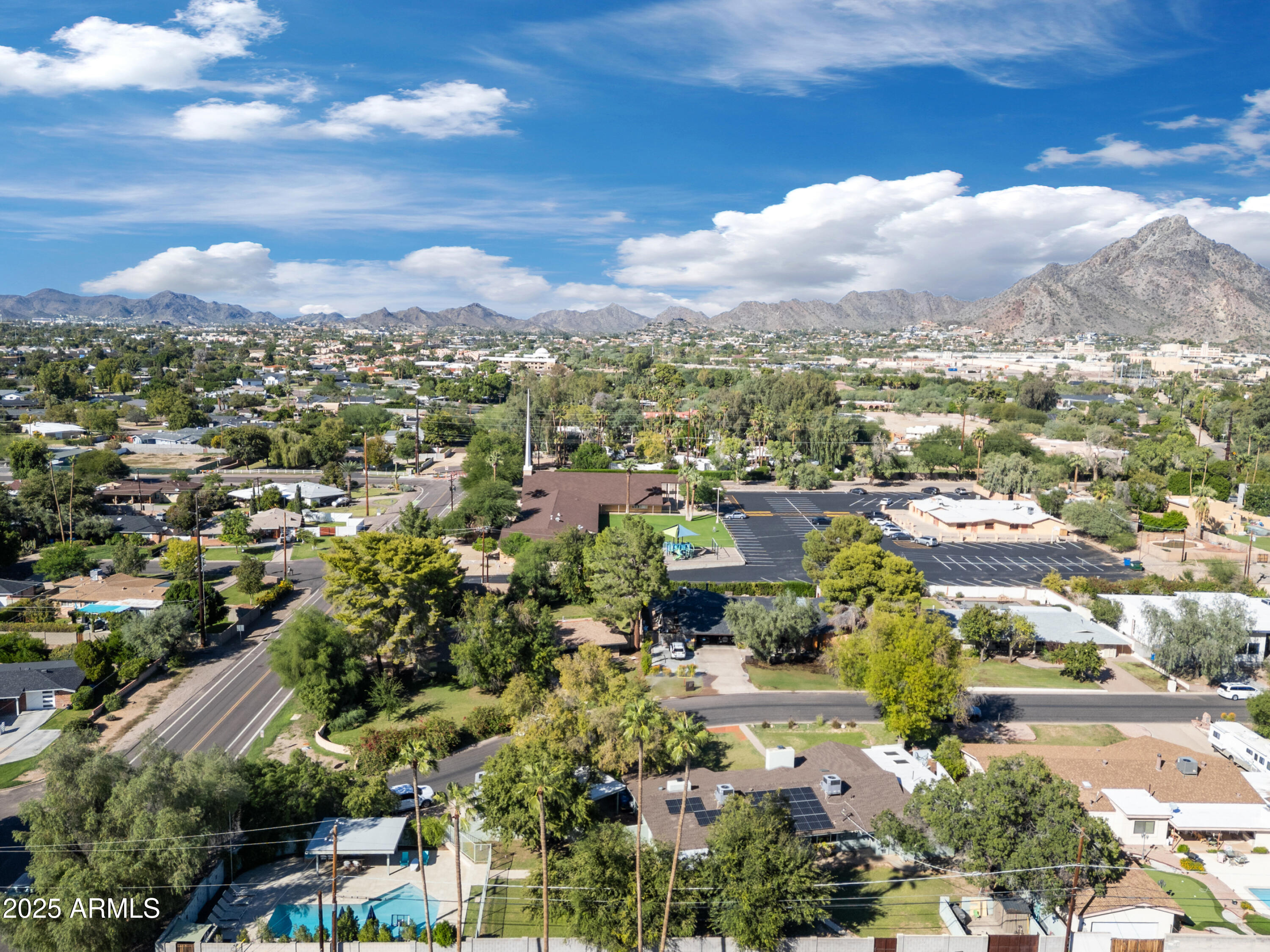 2007 E RANCHO Drive