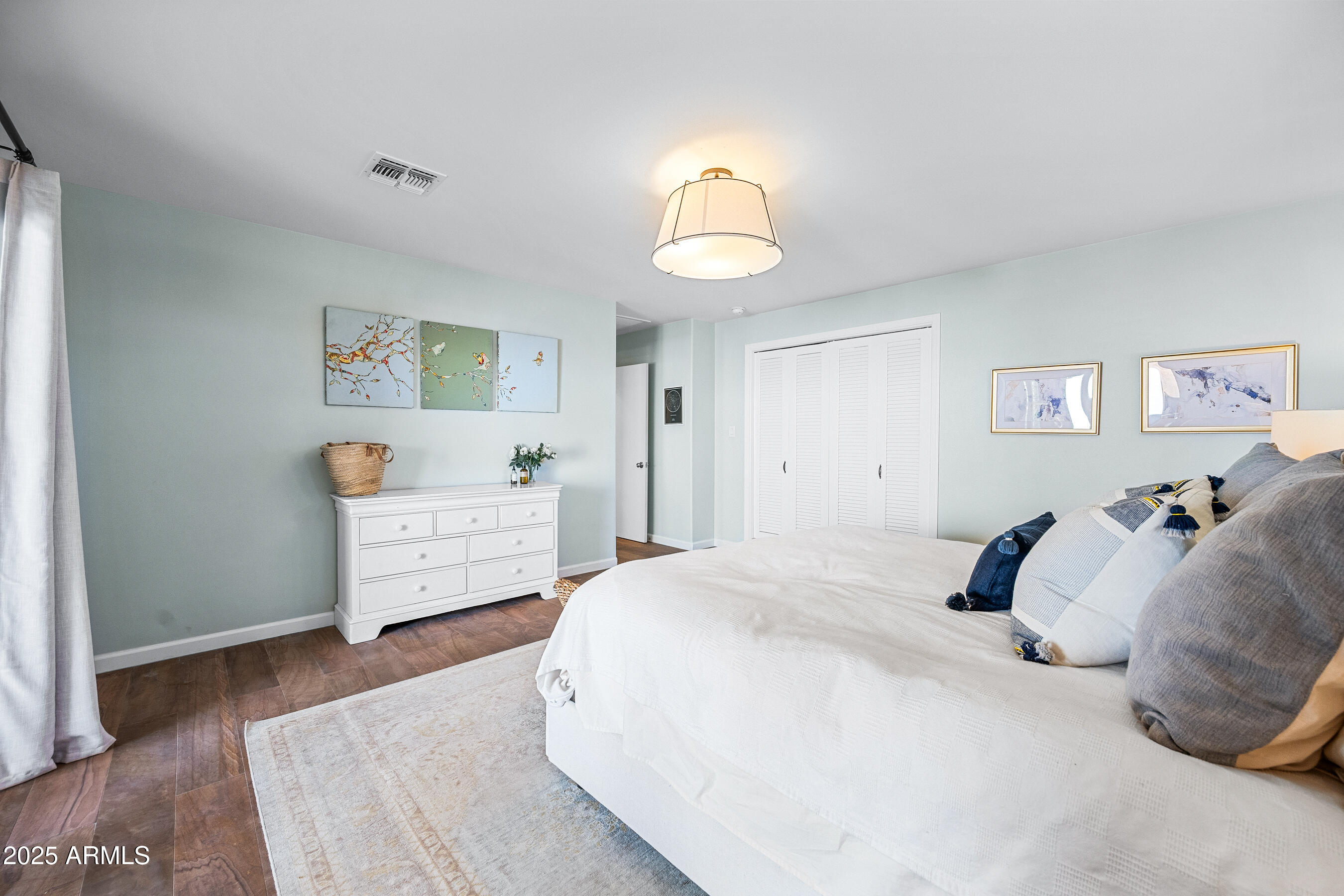 2007 E RANCHO Drive