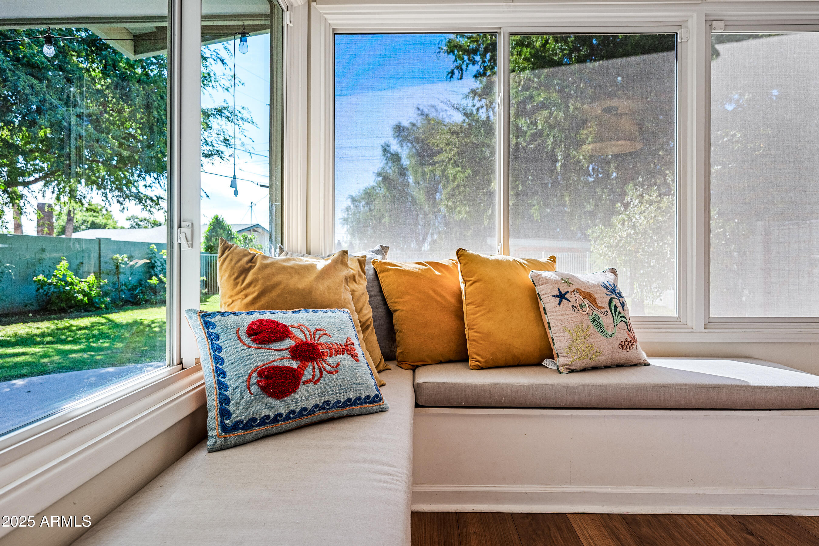 2007 E RANCHO Drive