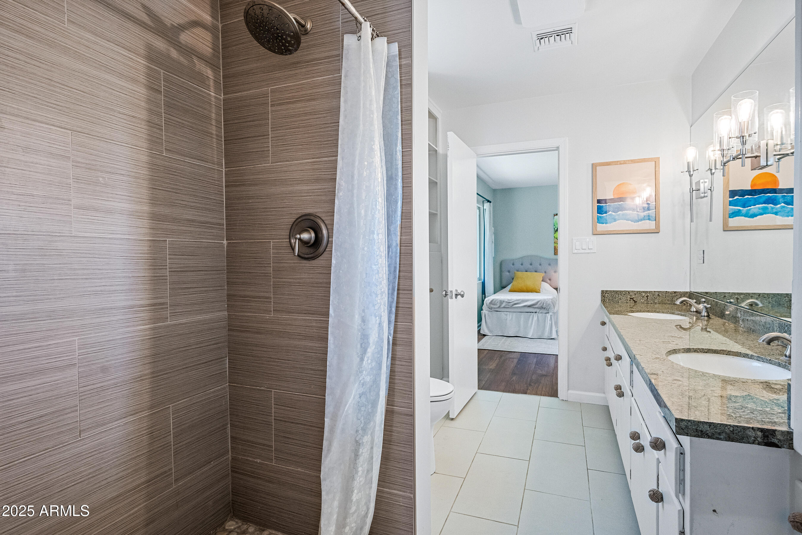 2007 E RANCHO Drive