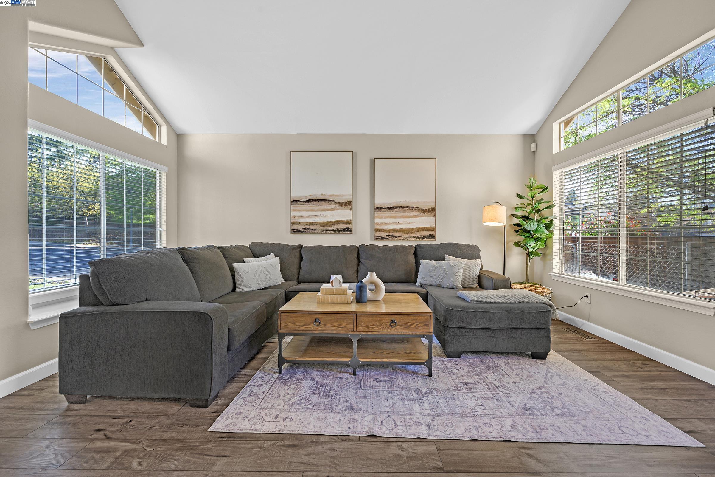 3816 Loch Lomand Way
