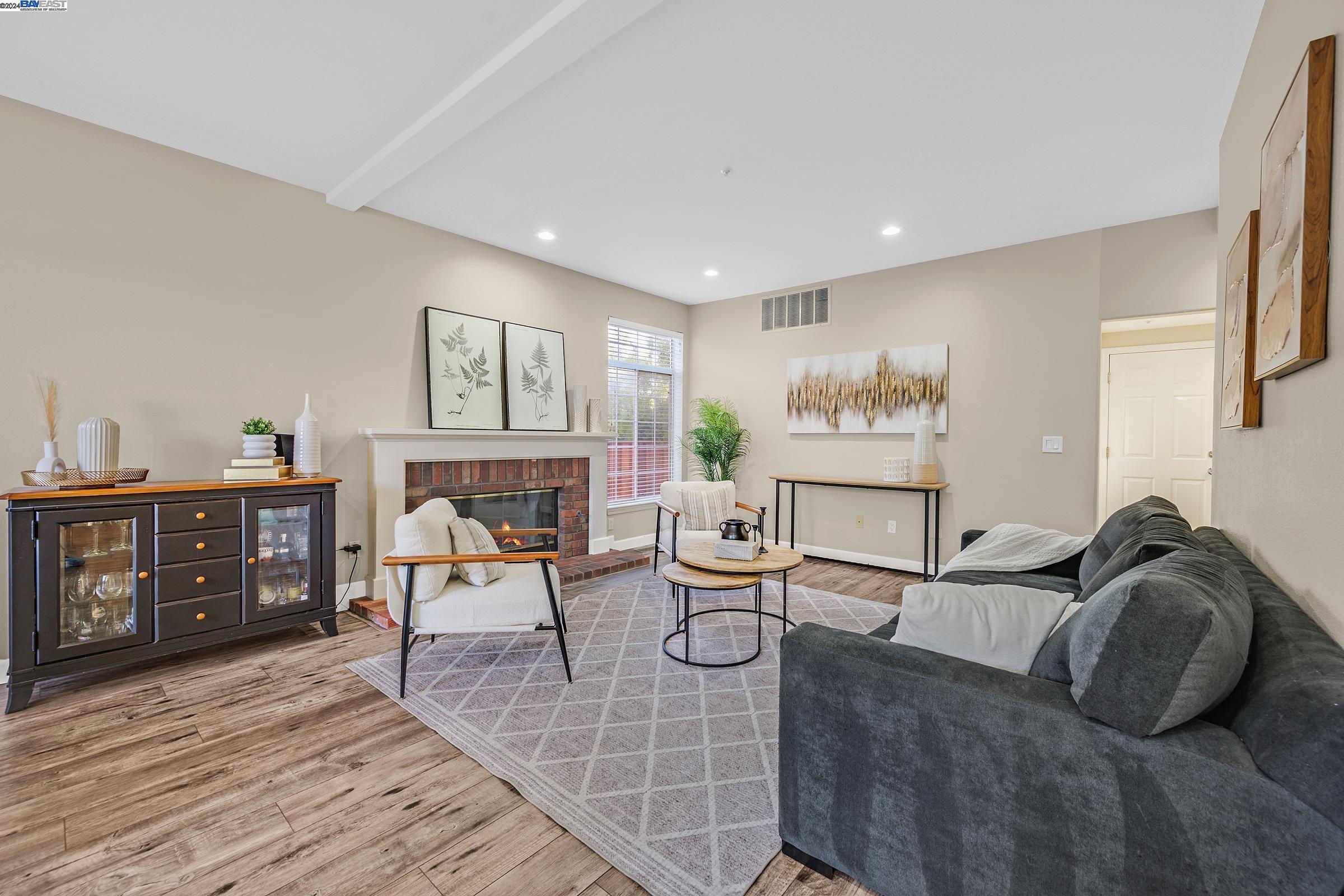 3816 Loch Lomand Way