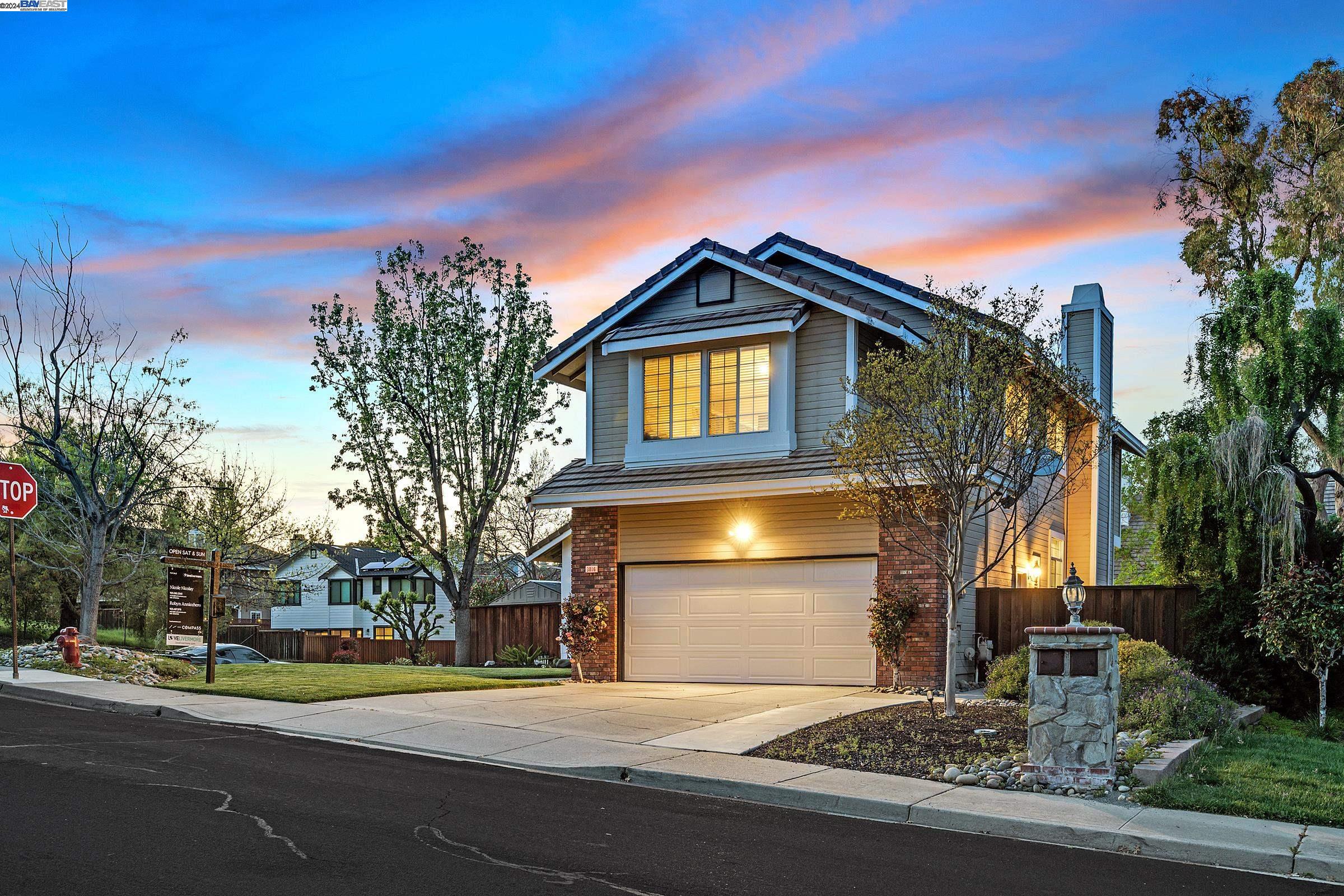3816 Loch Lomand Way