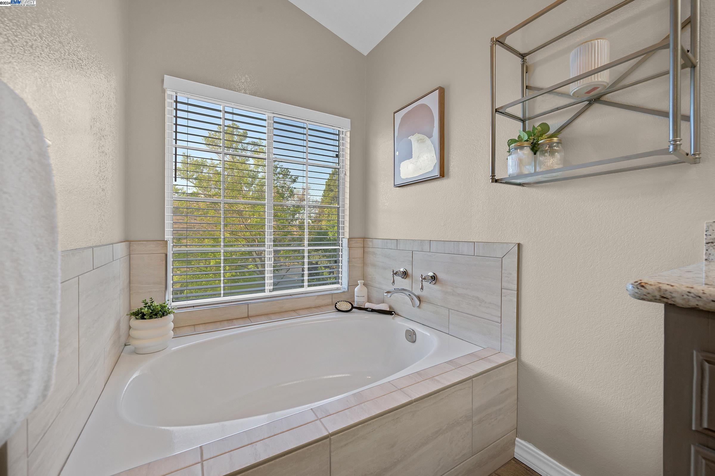 3816 Loch Lomand Way