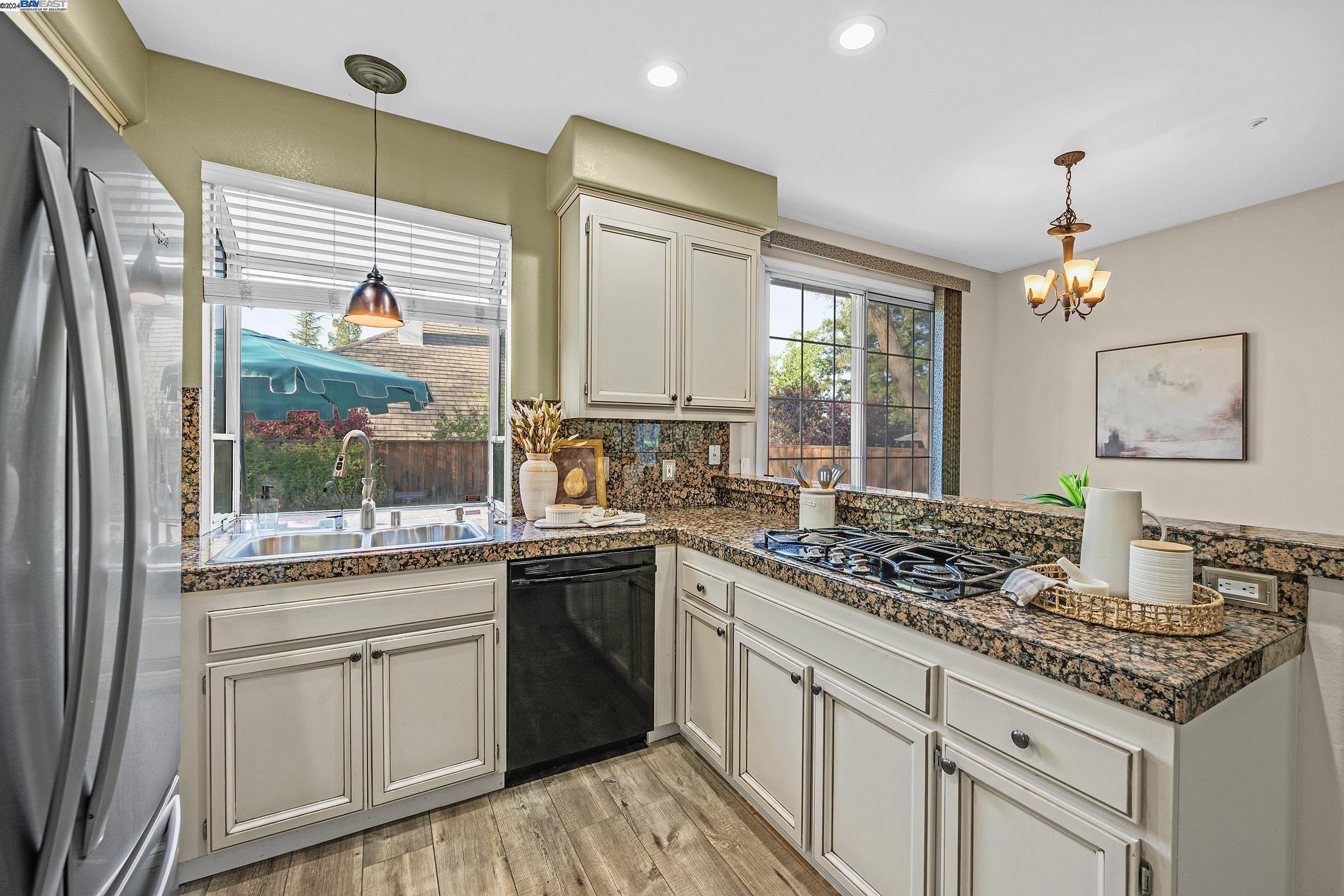 3816 Loch Lomand Way