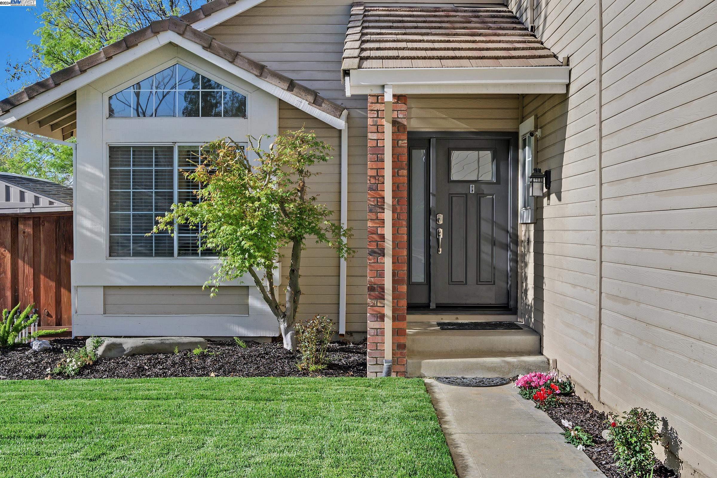 3816 Loch Lomand Way