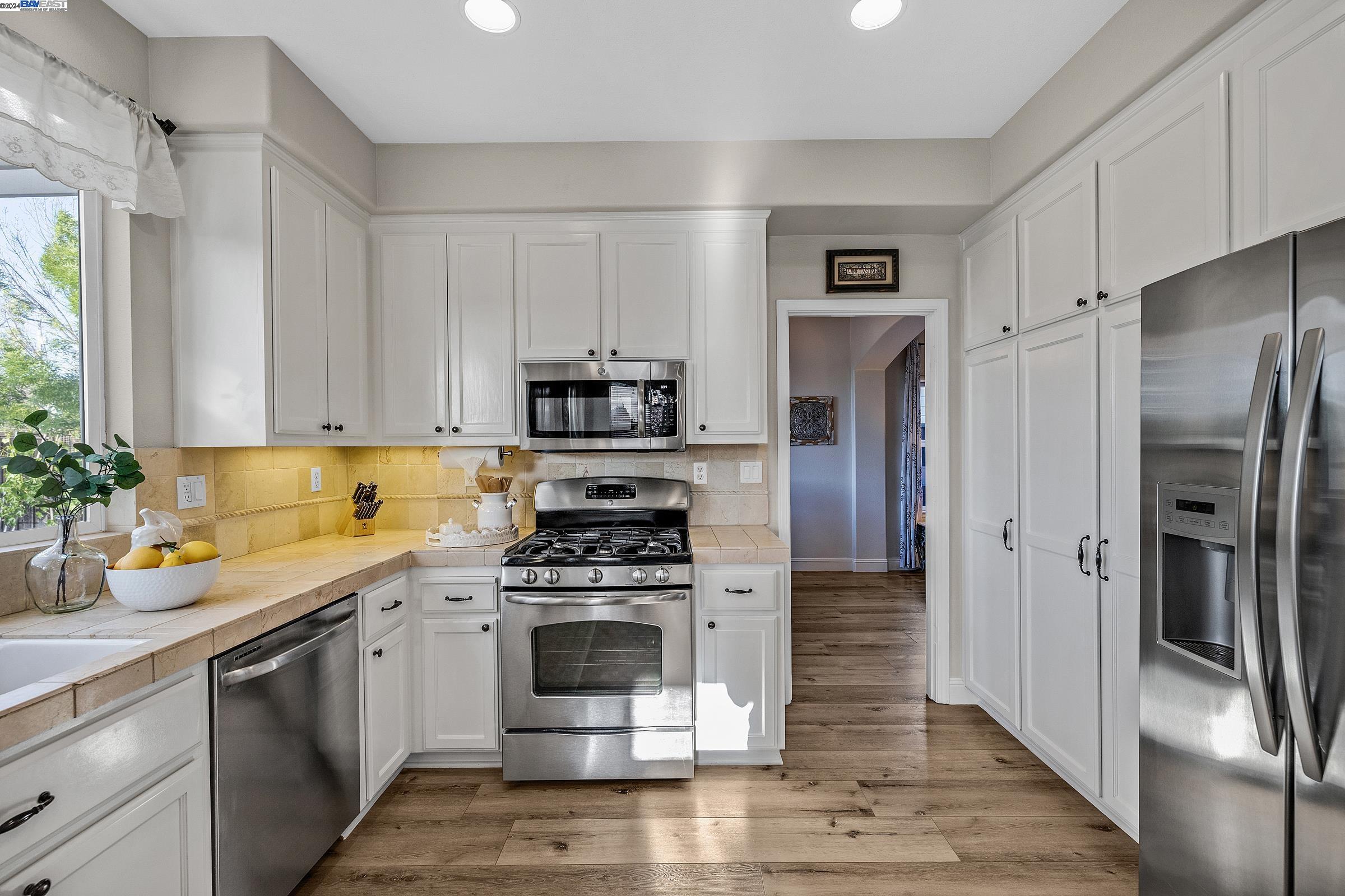 1833 Meadow Glen Dr.