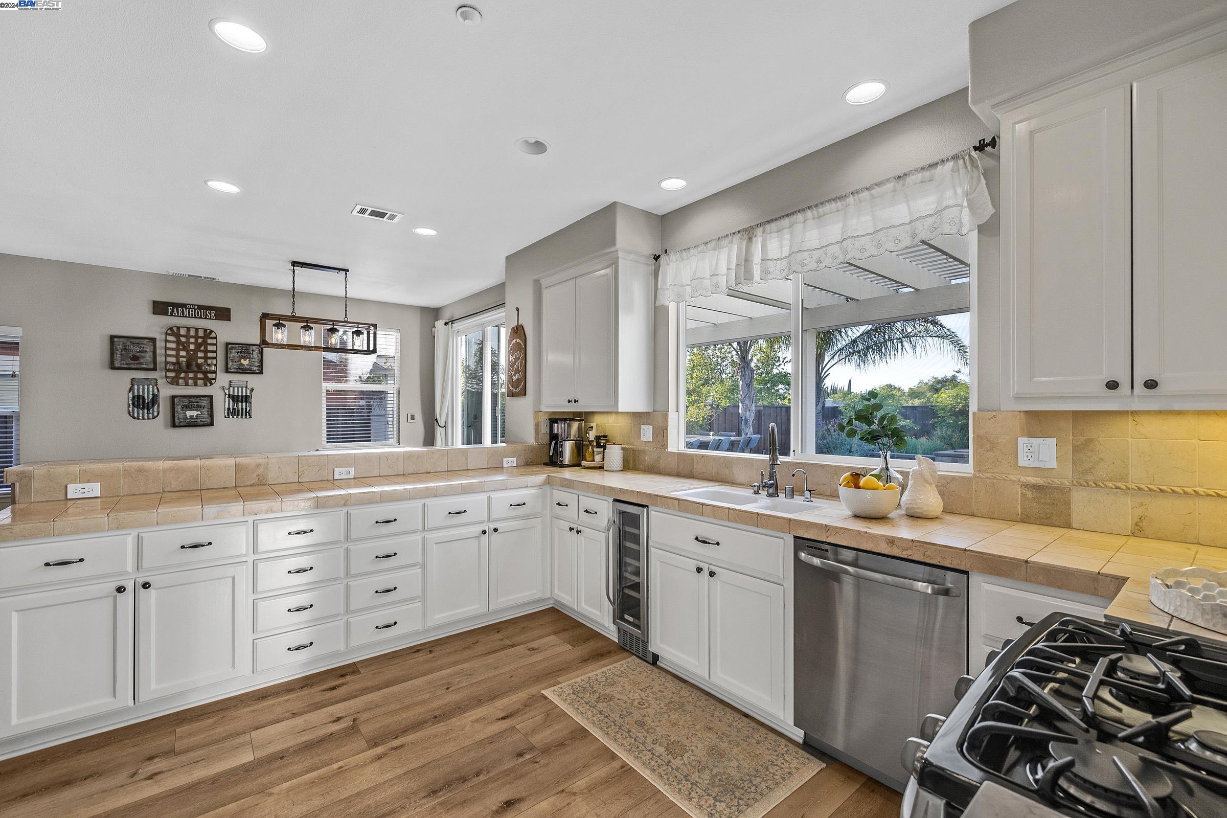 1833 Meadow Glen Dr.