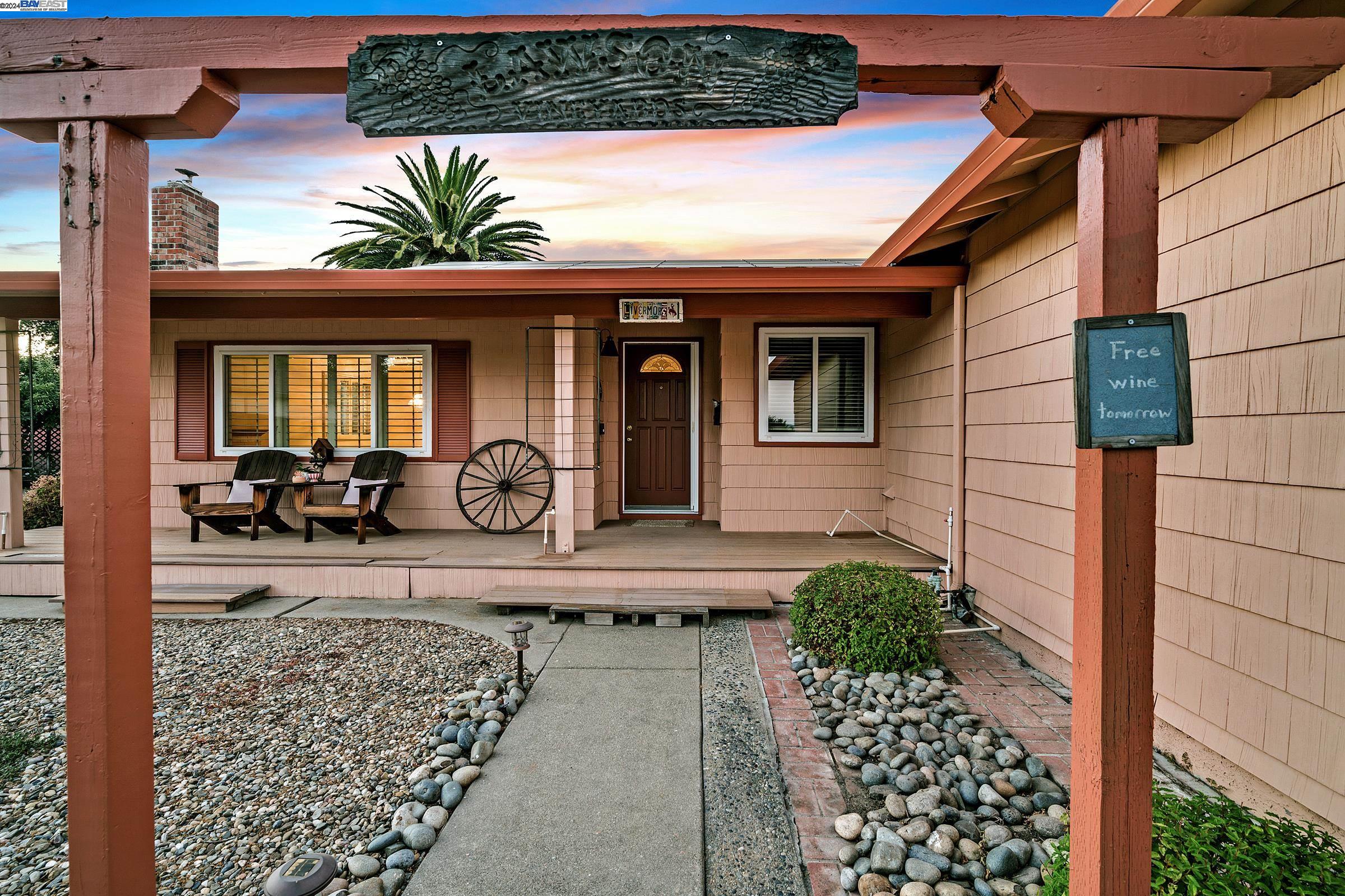 268 Louis Ct.