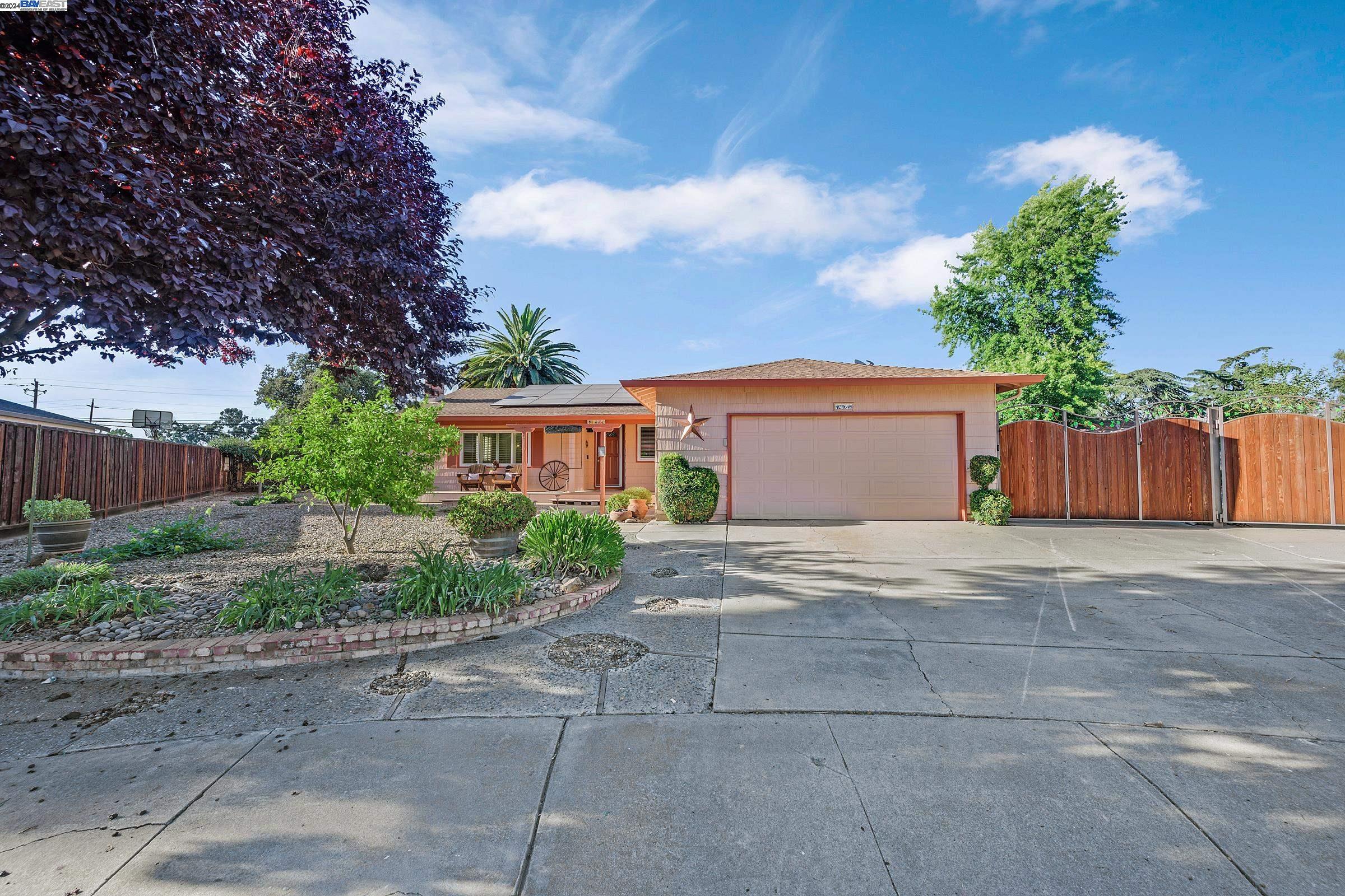 268 Louis Ct.