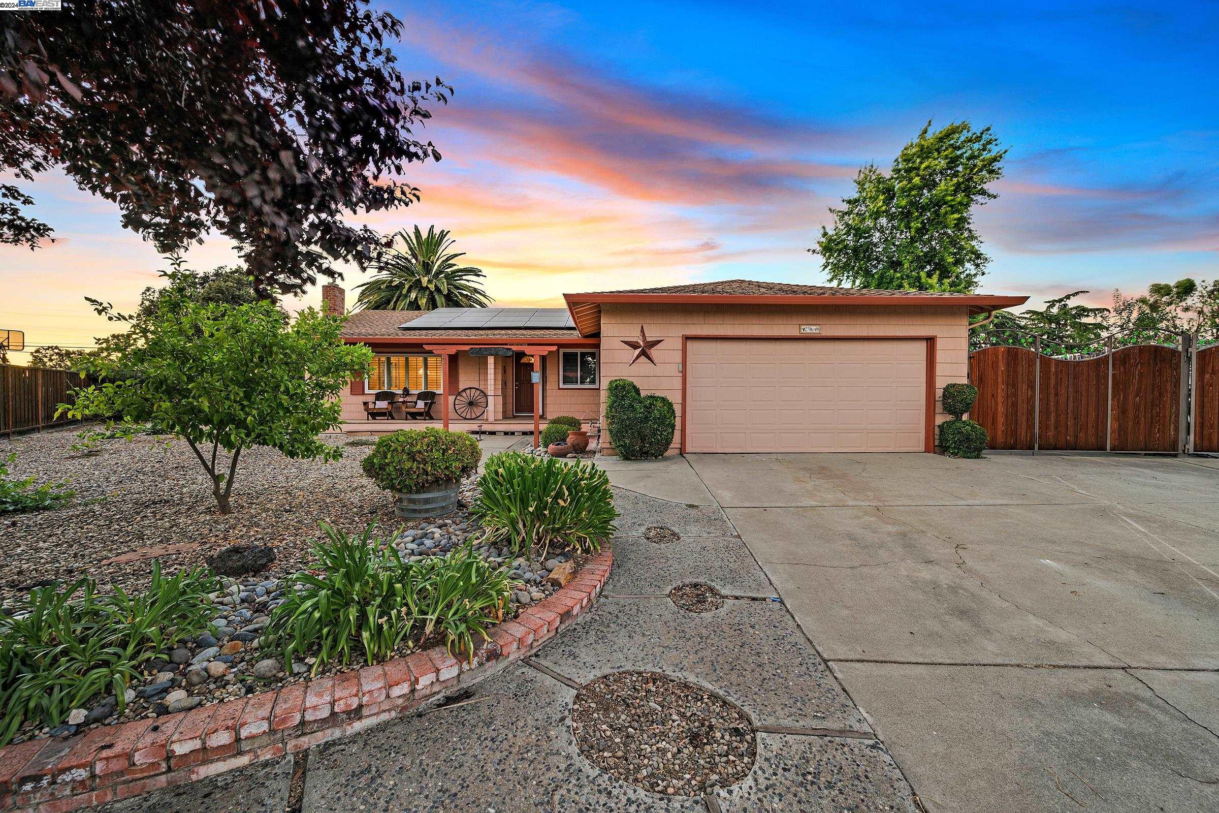 268 Louis Ct.