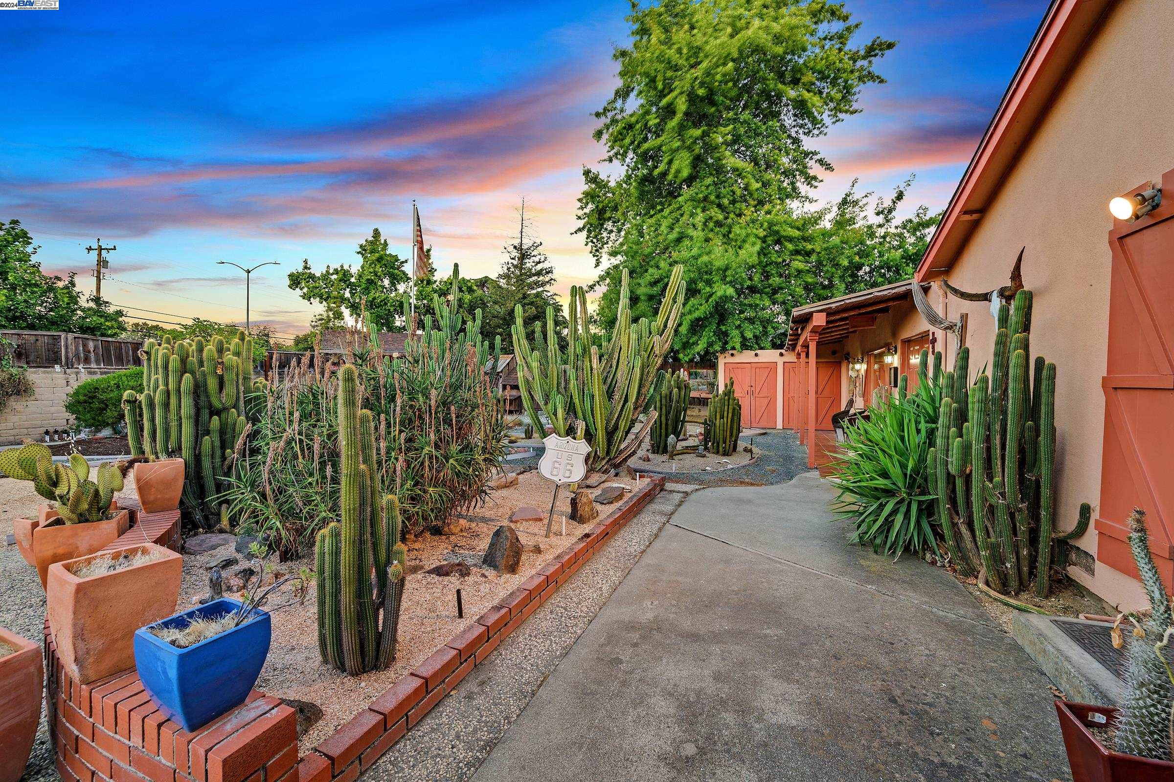 268 Louis Ct.
