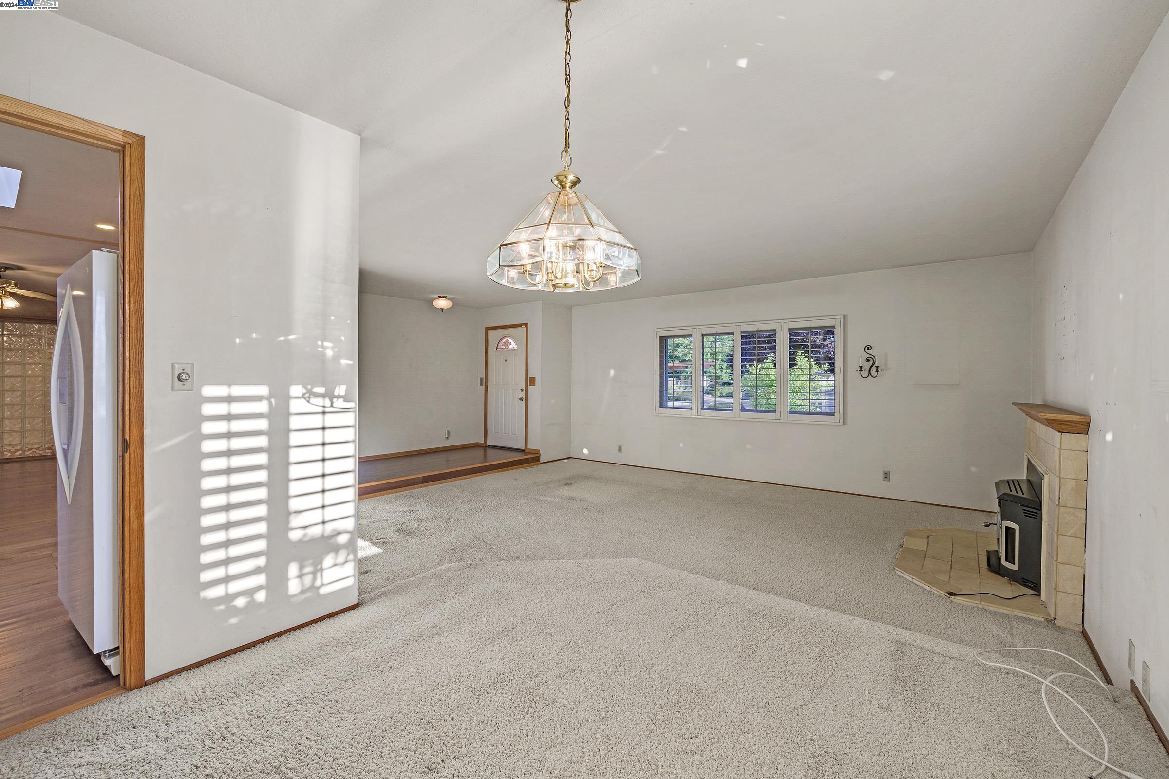 268 Louis Ct.