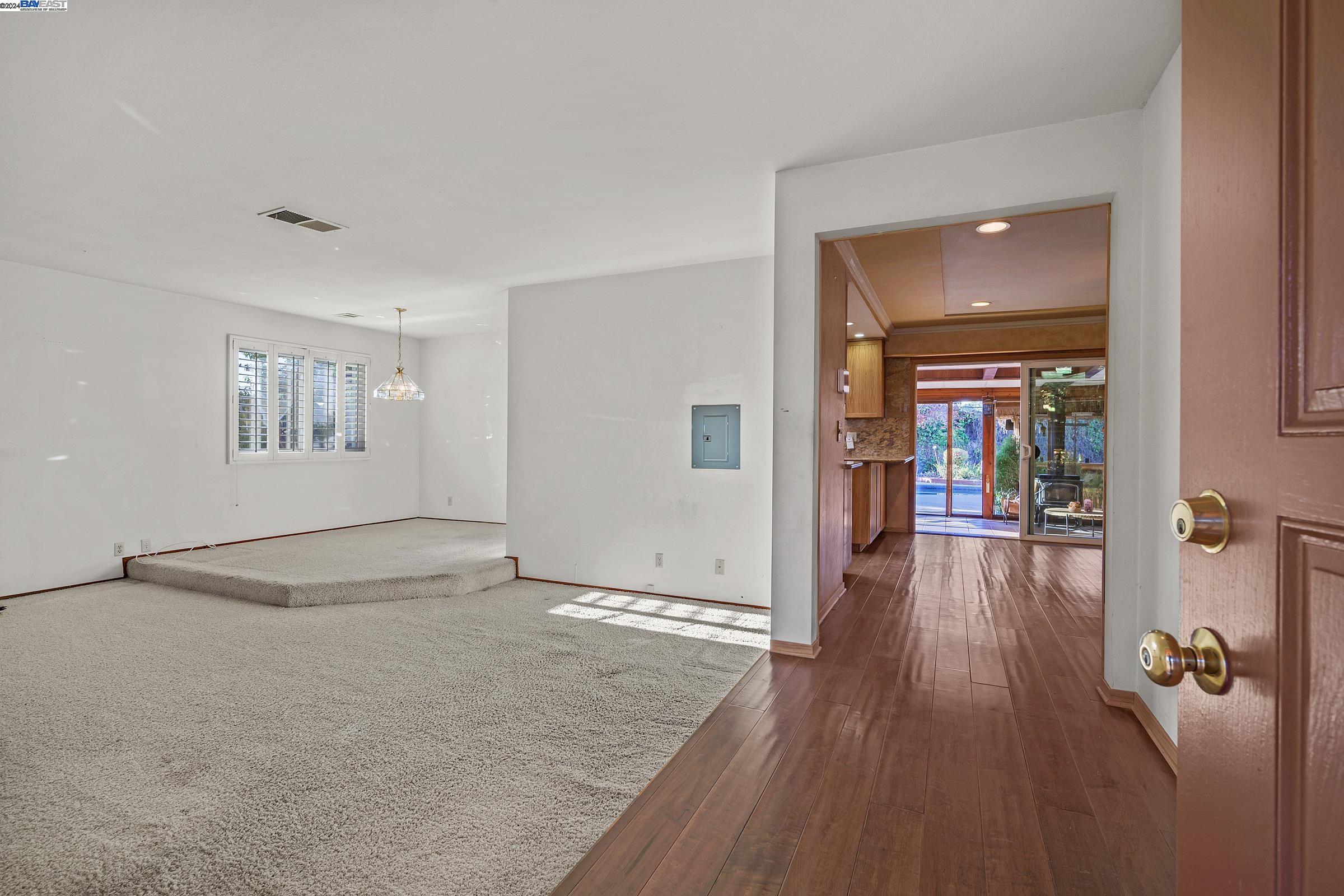 268 Louis Ct.