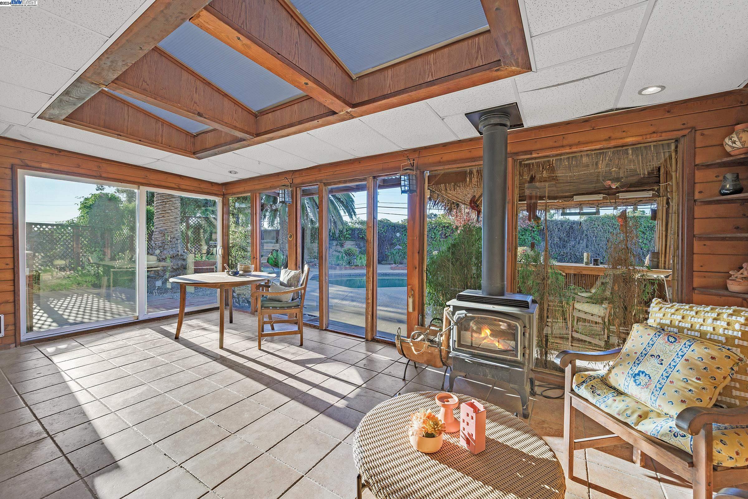 268 Louis Ct.