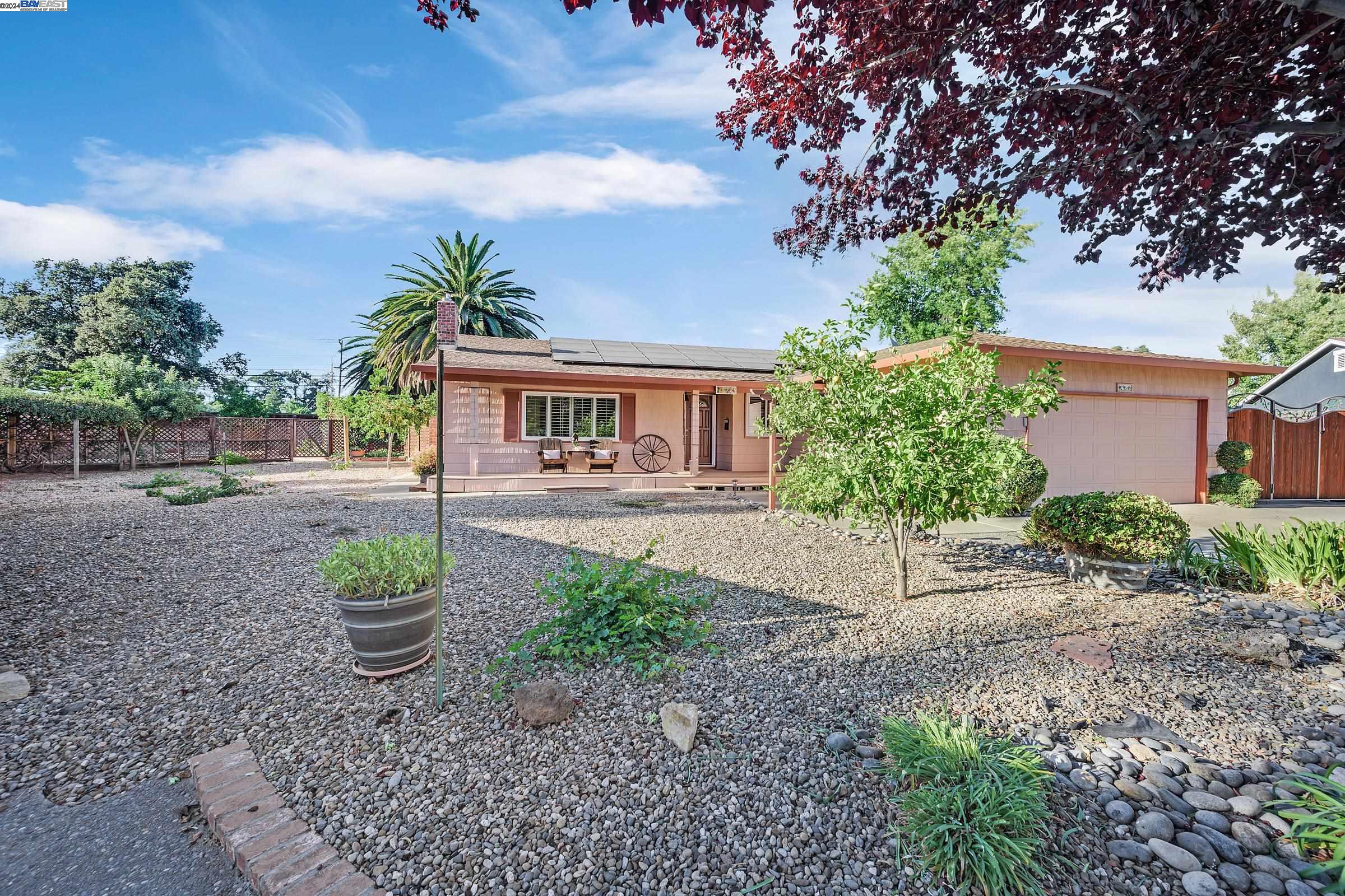 268 Louis Ct.