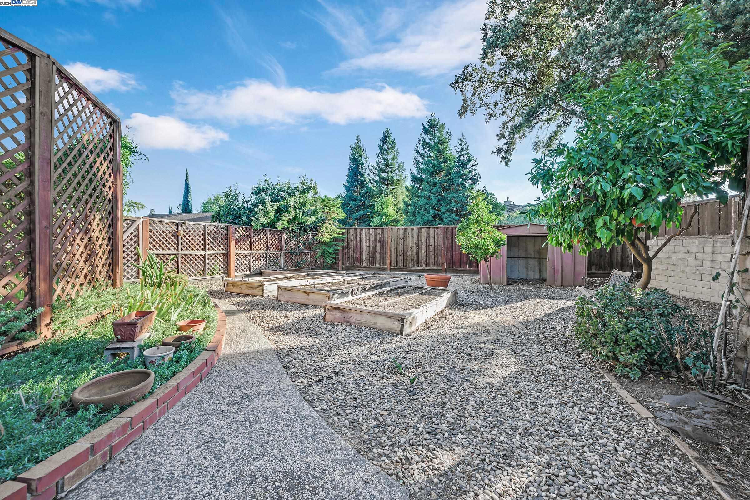 268 Louis Ct.