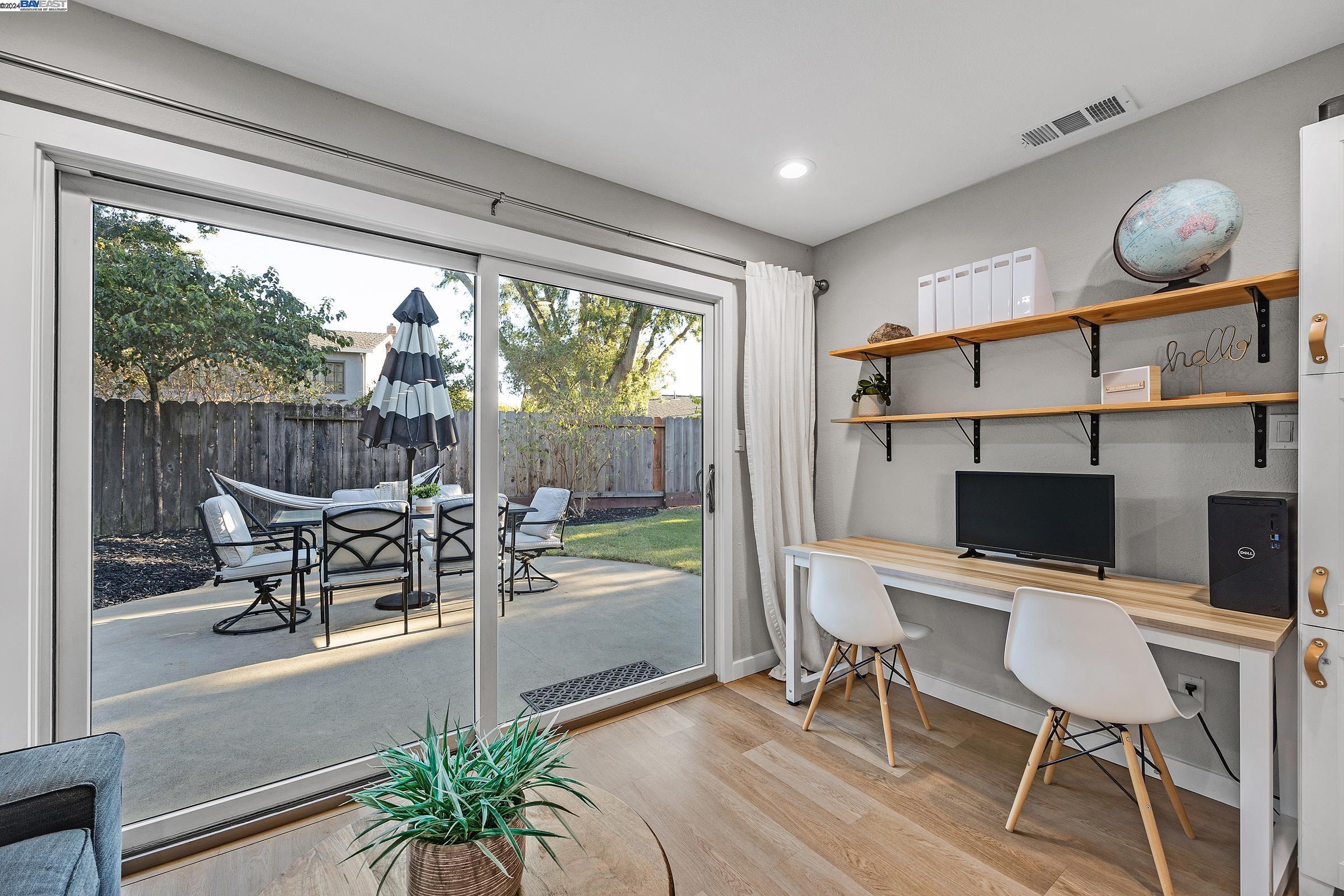 873 Debra St