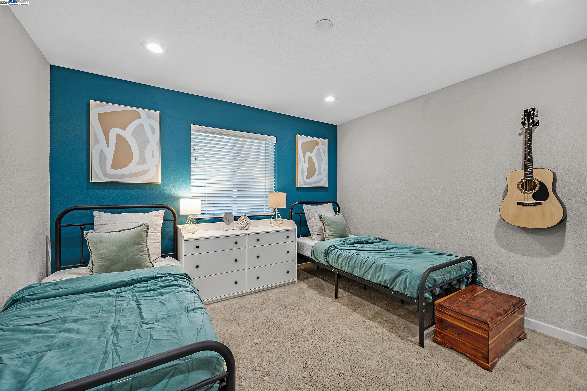 873 Debra St