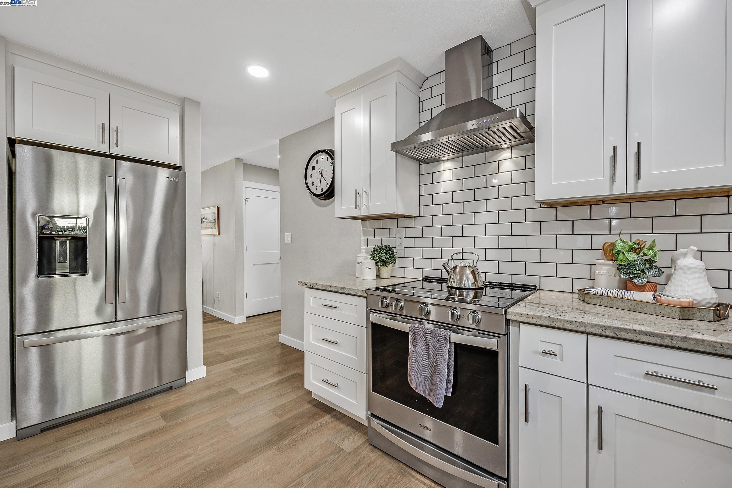 873 Debra St