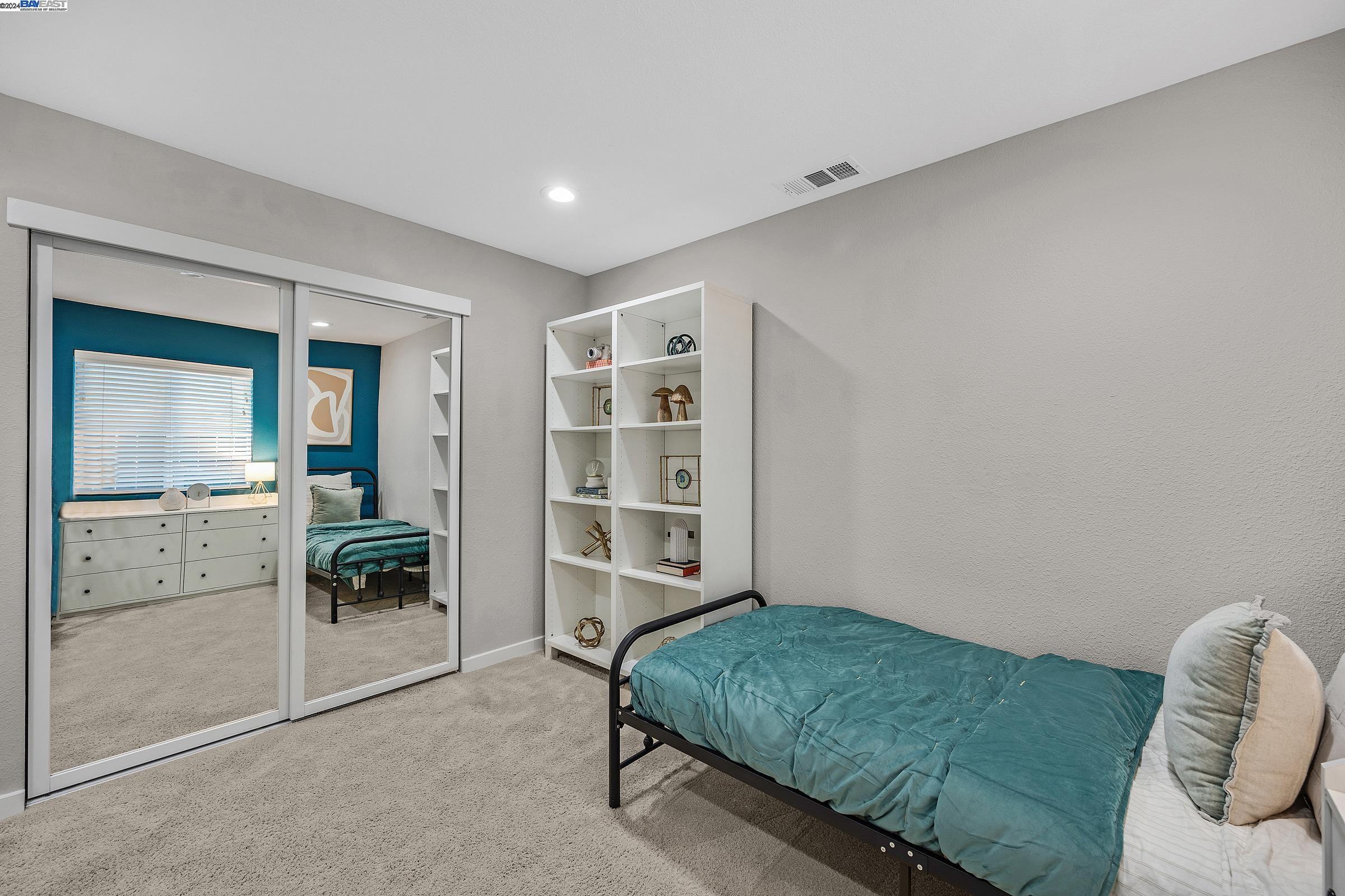 873 Debra St