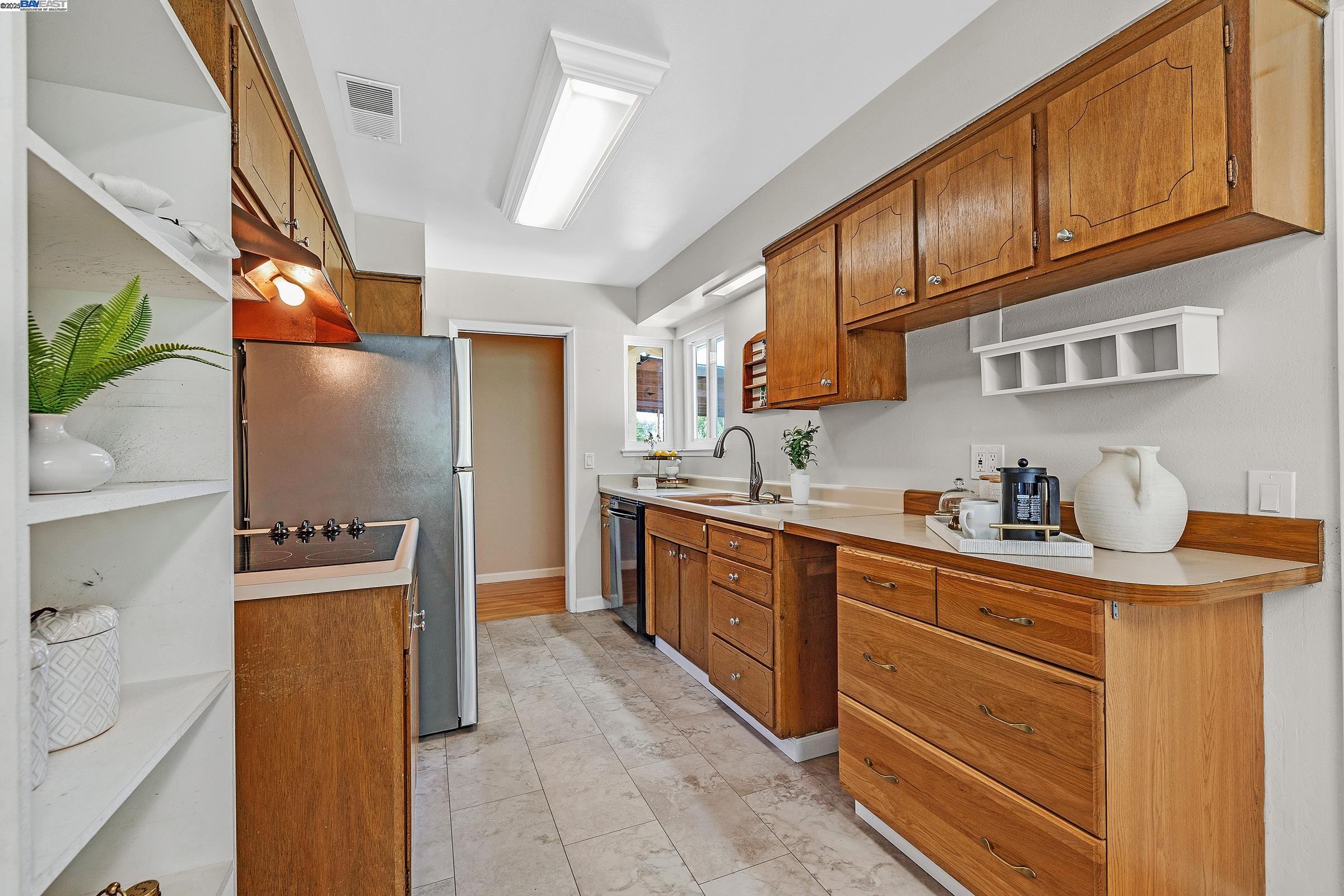 765 Moraga Drive