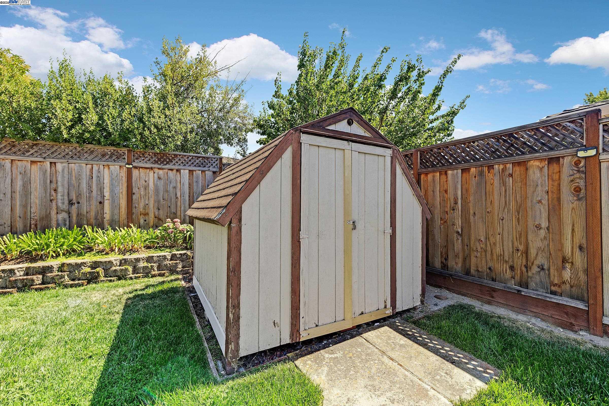 765 Moraga Drive
