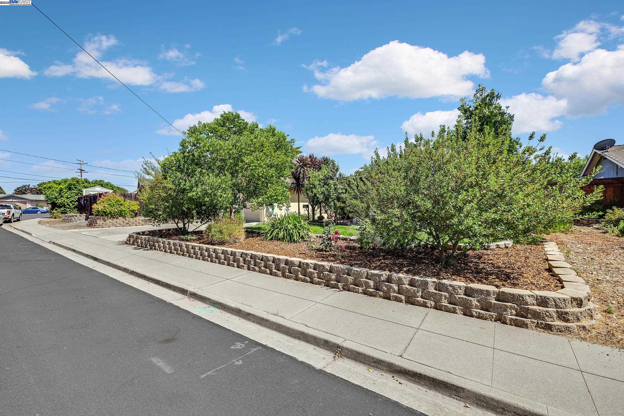 765 Moraga Drive