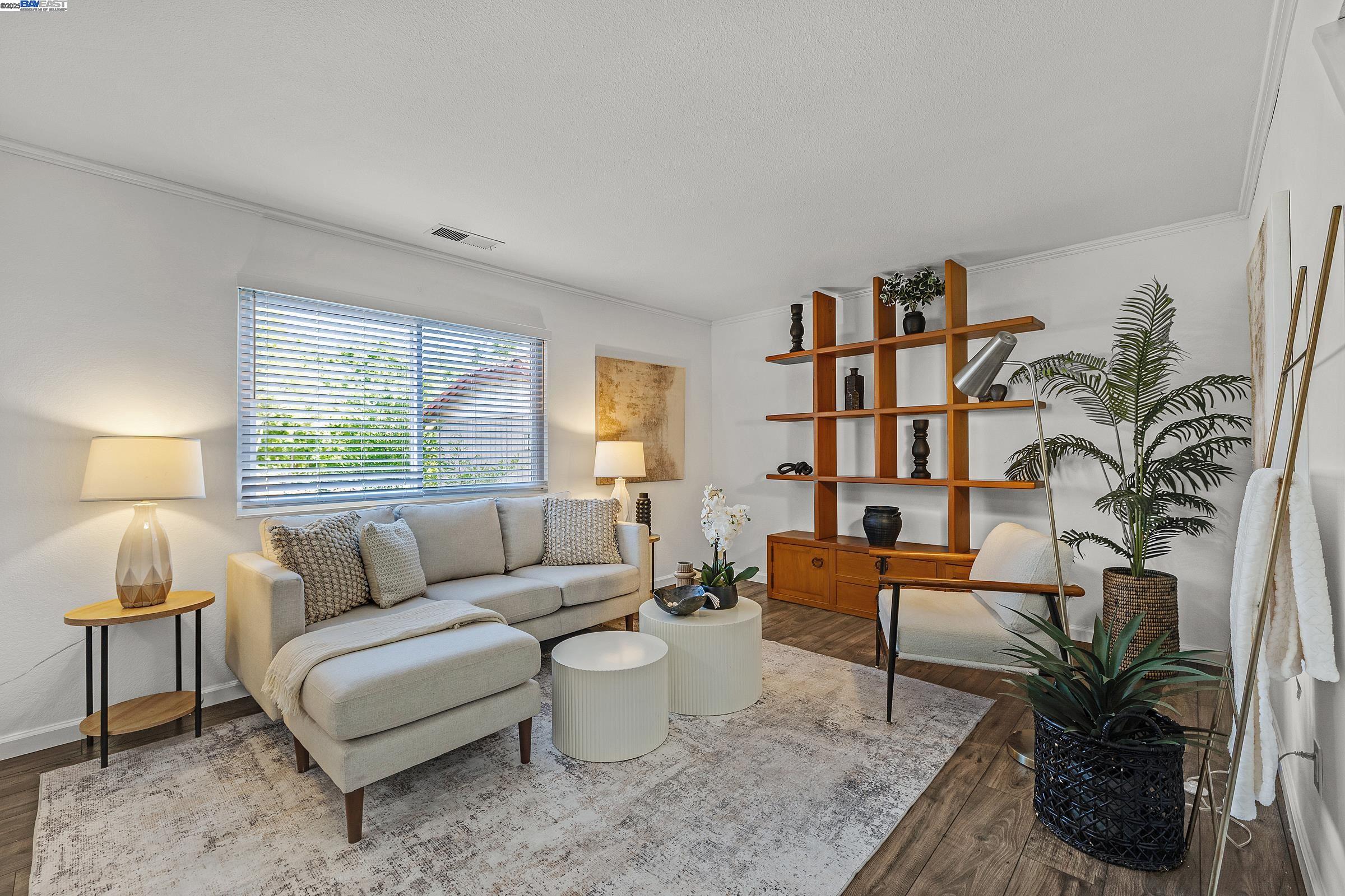 543 Tawny Dr