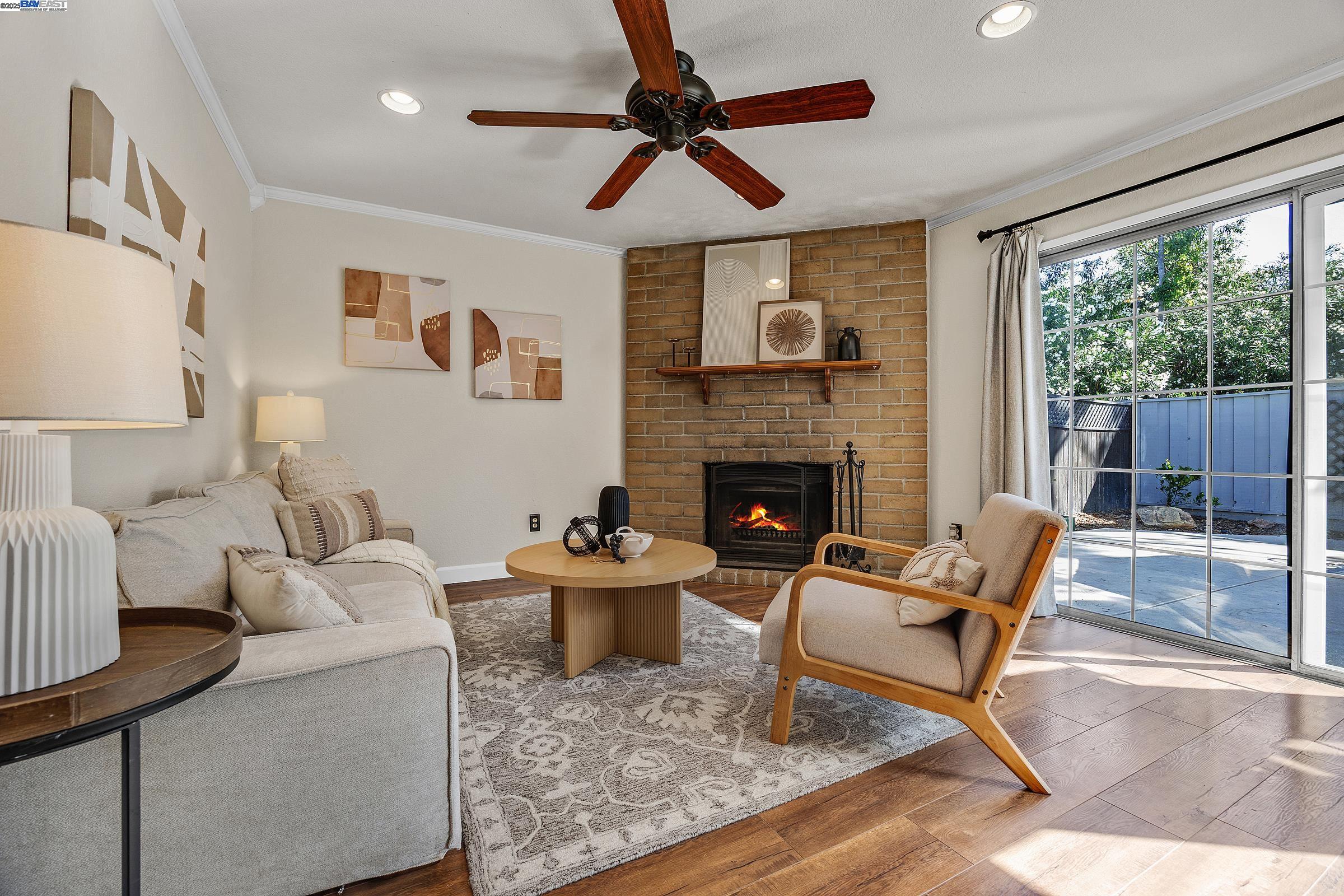 243 Northwood Cmns