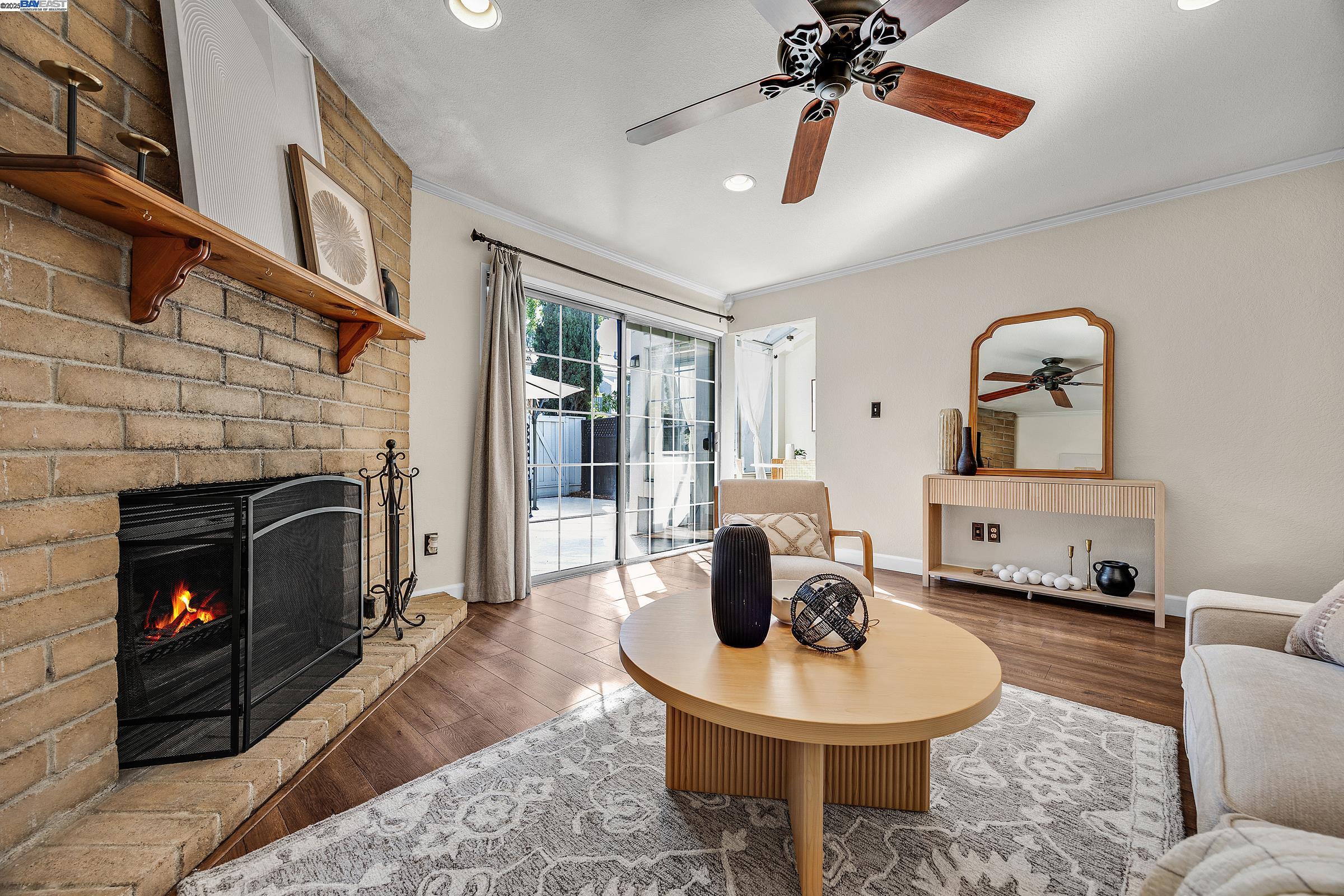 243 Northwood Cmns