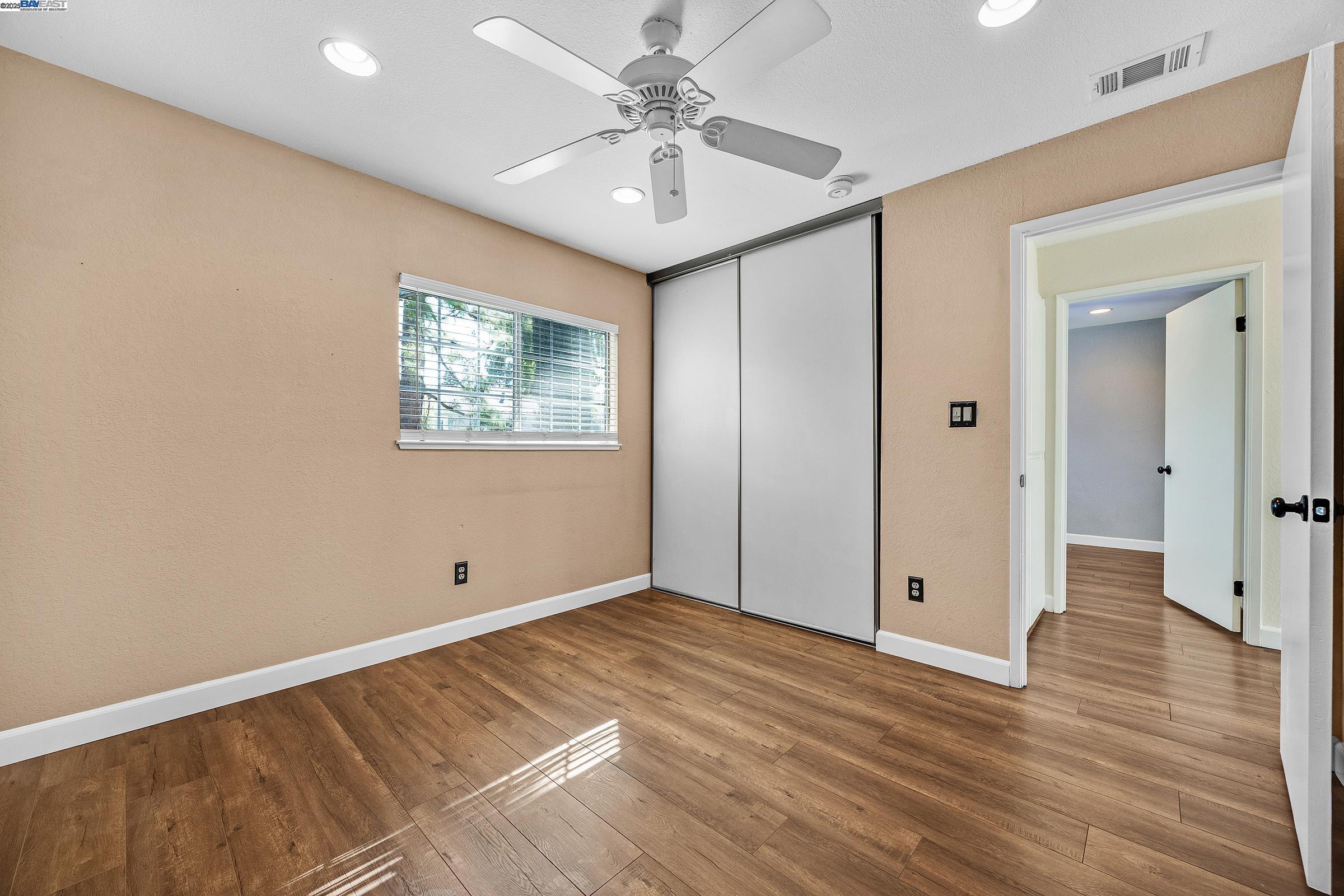243 Northwood Cmns
