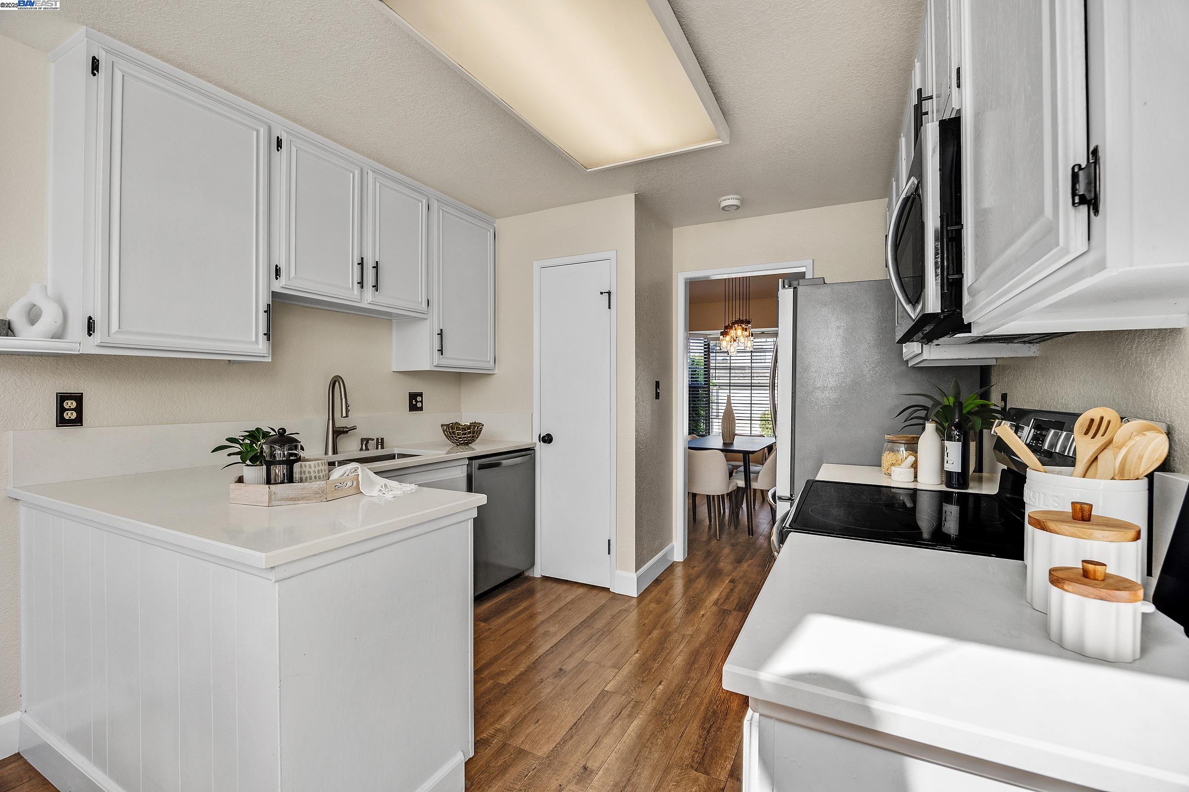 243 Northwood Cmns