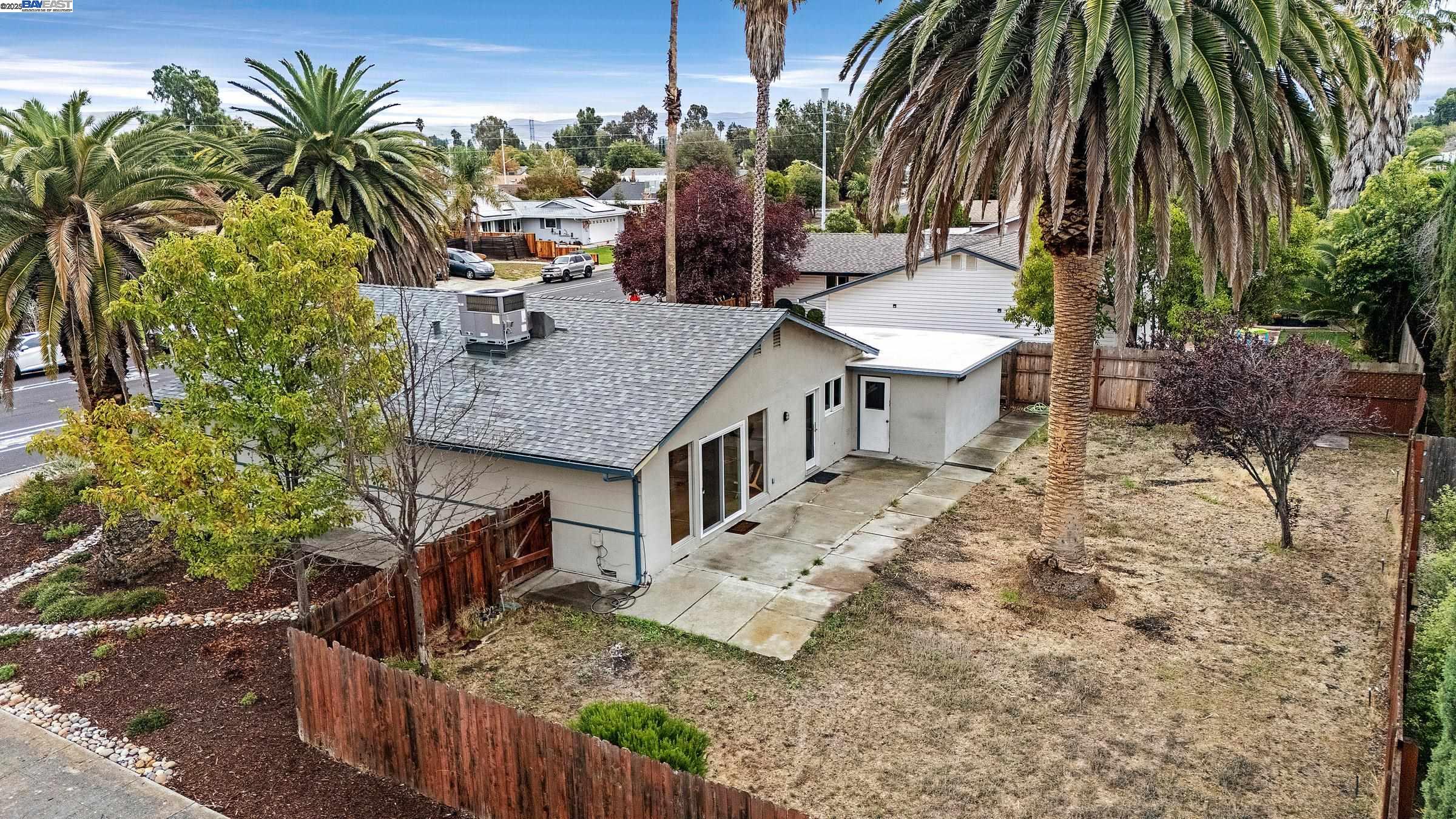 1688 Bluebell Dr