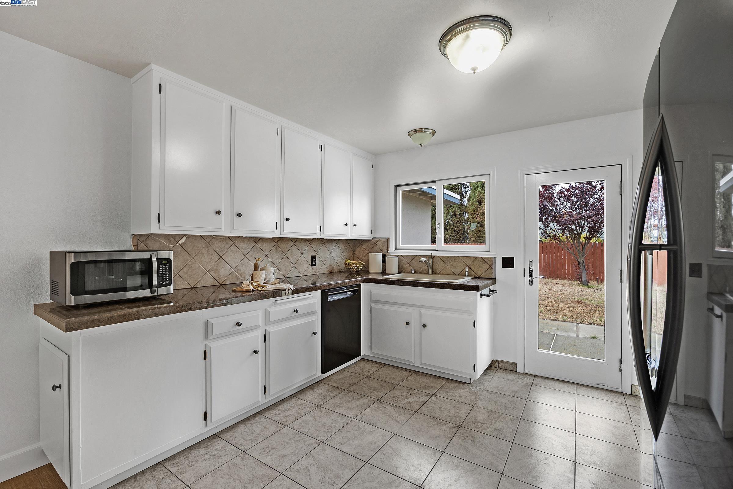 1688 Bluebell Dr