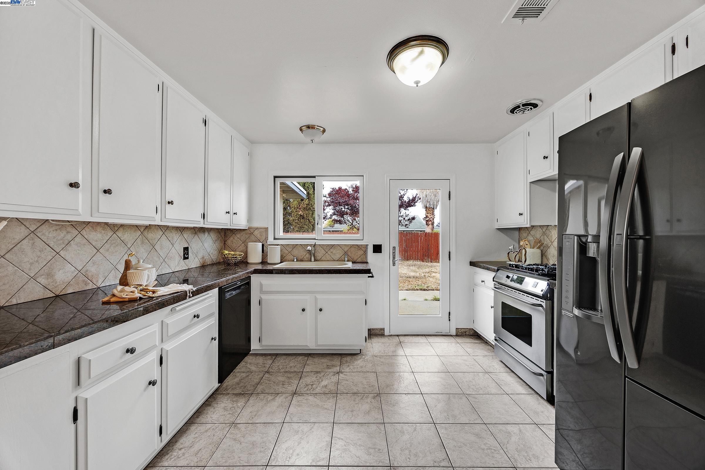 1688 Bluebell Dr