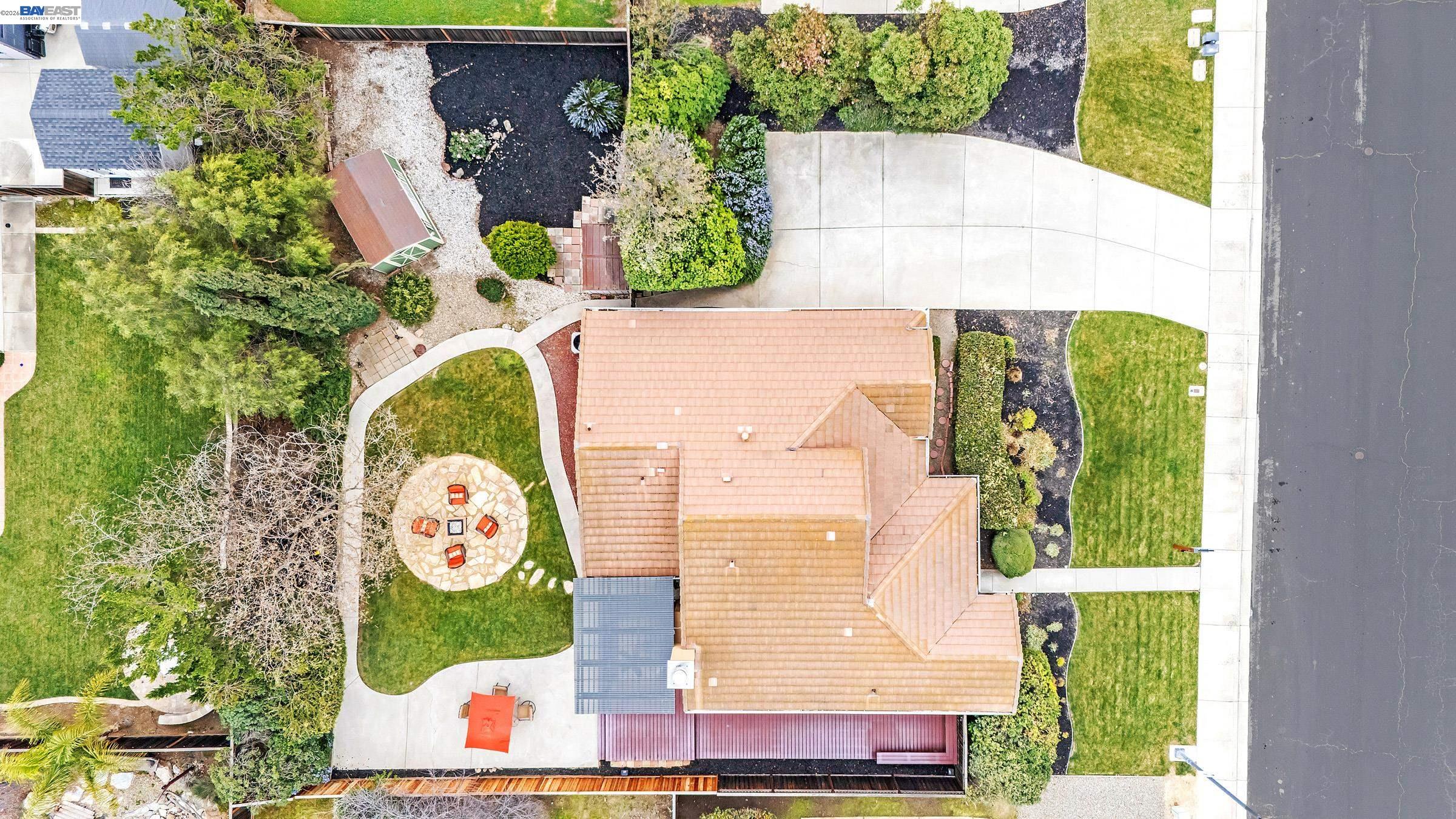 1127 Meadow Drive
