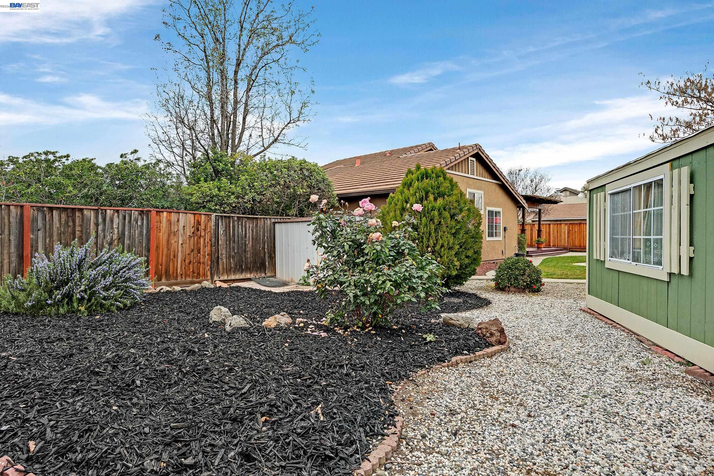 1127 Meadow Drive