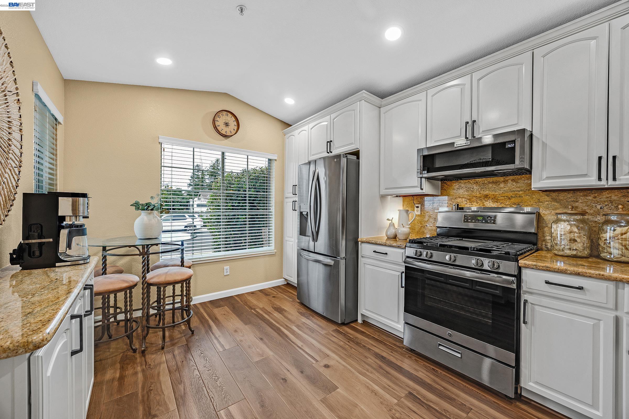 1127 Meadow Drive
