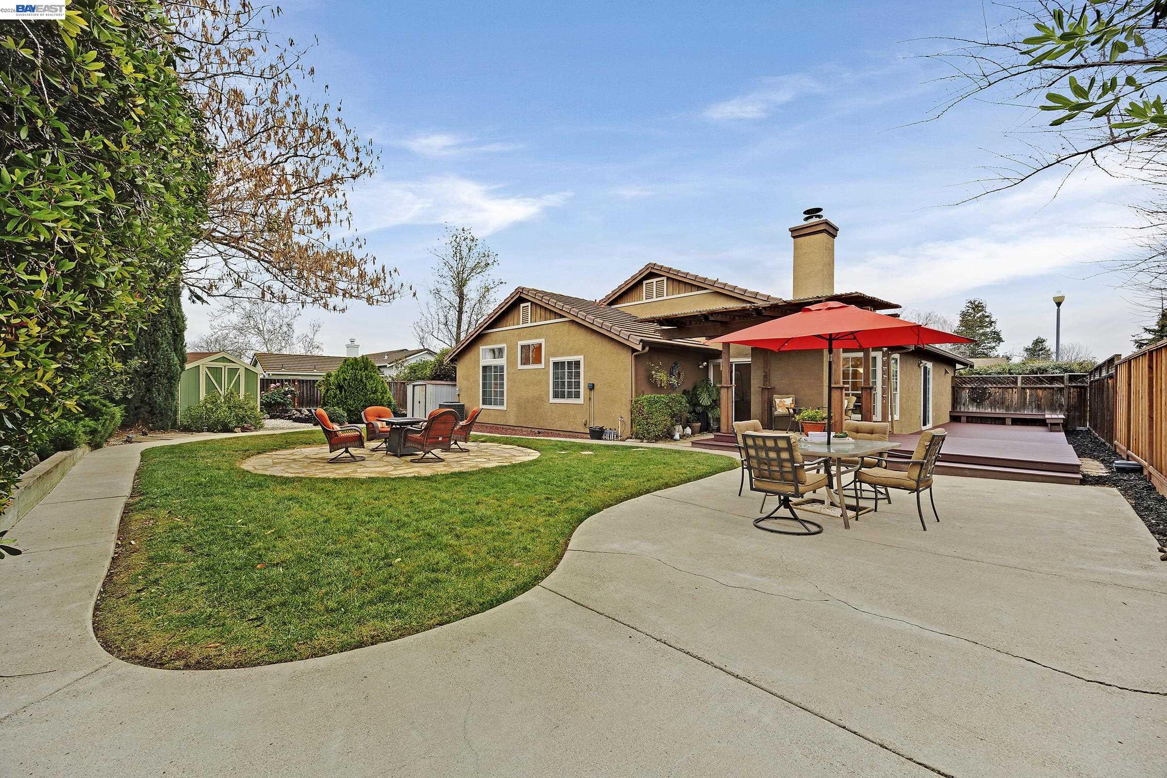 1127 Meadow Drive