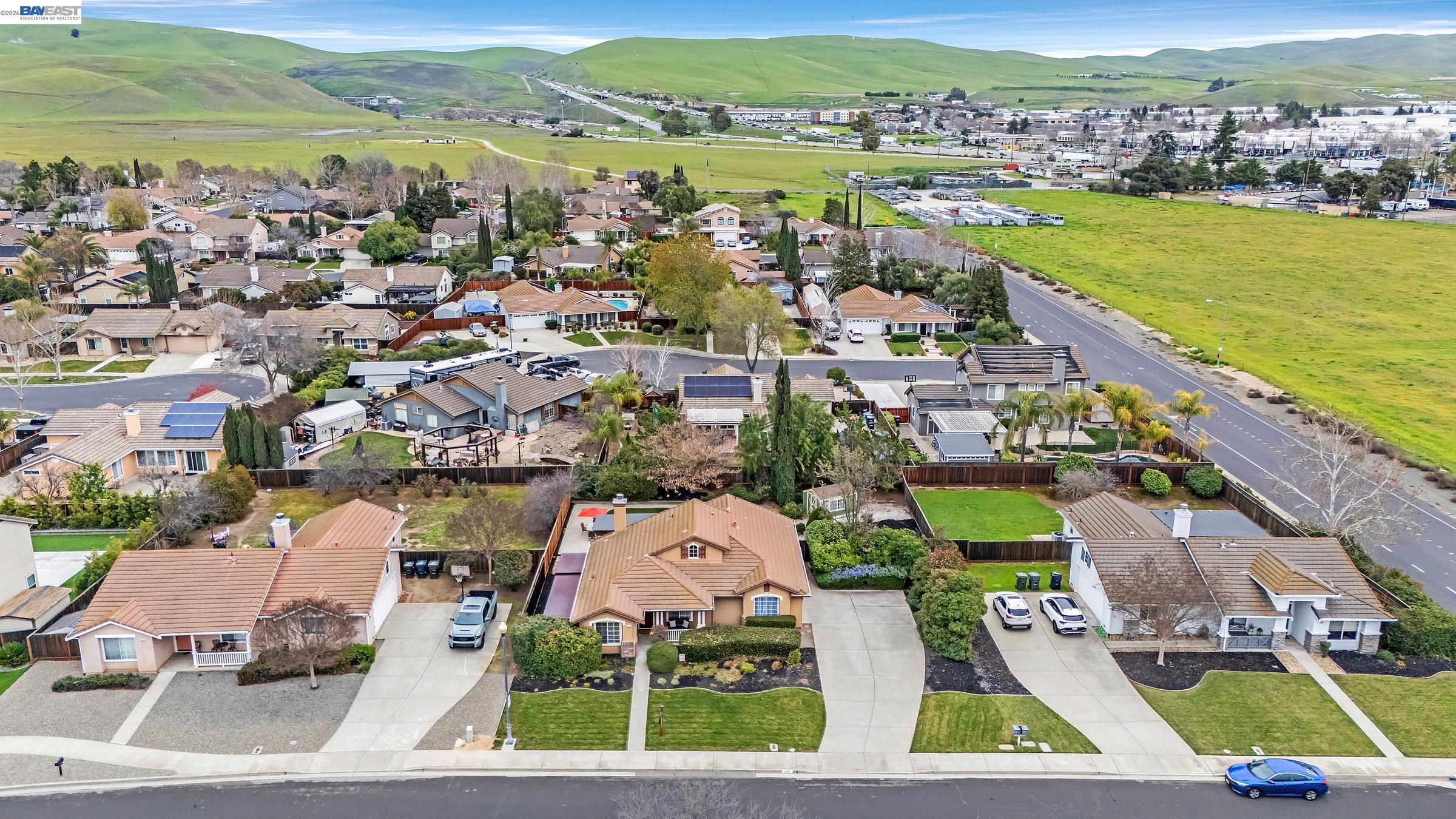1127 Meadow Drive