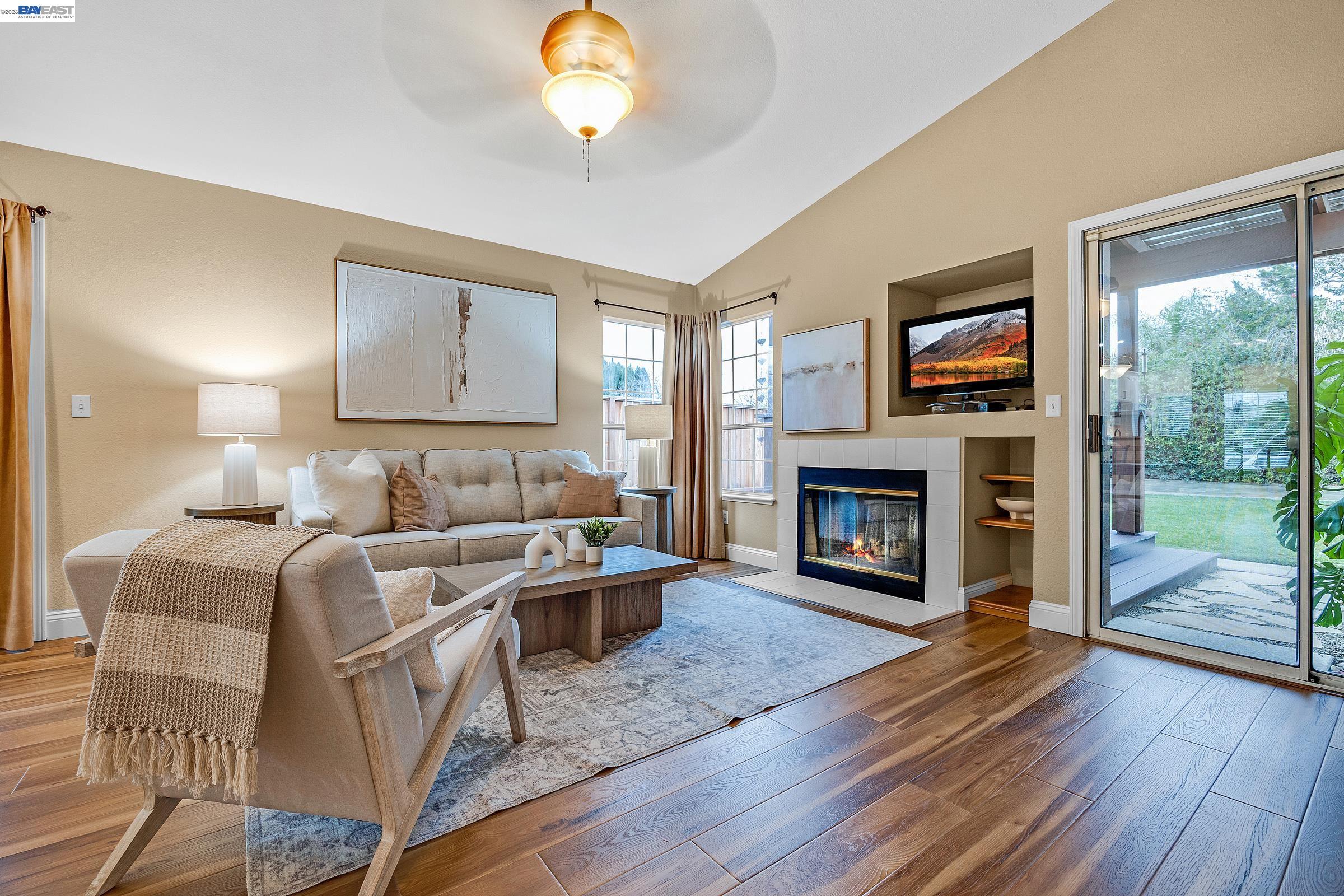 1127 Meadow Drive