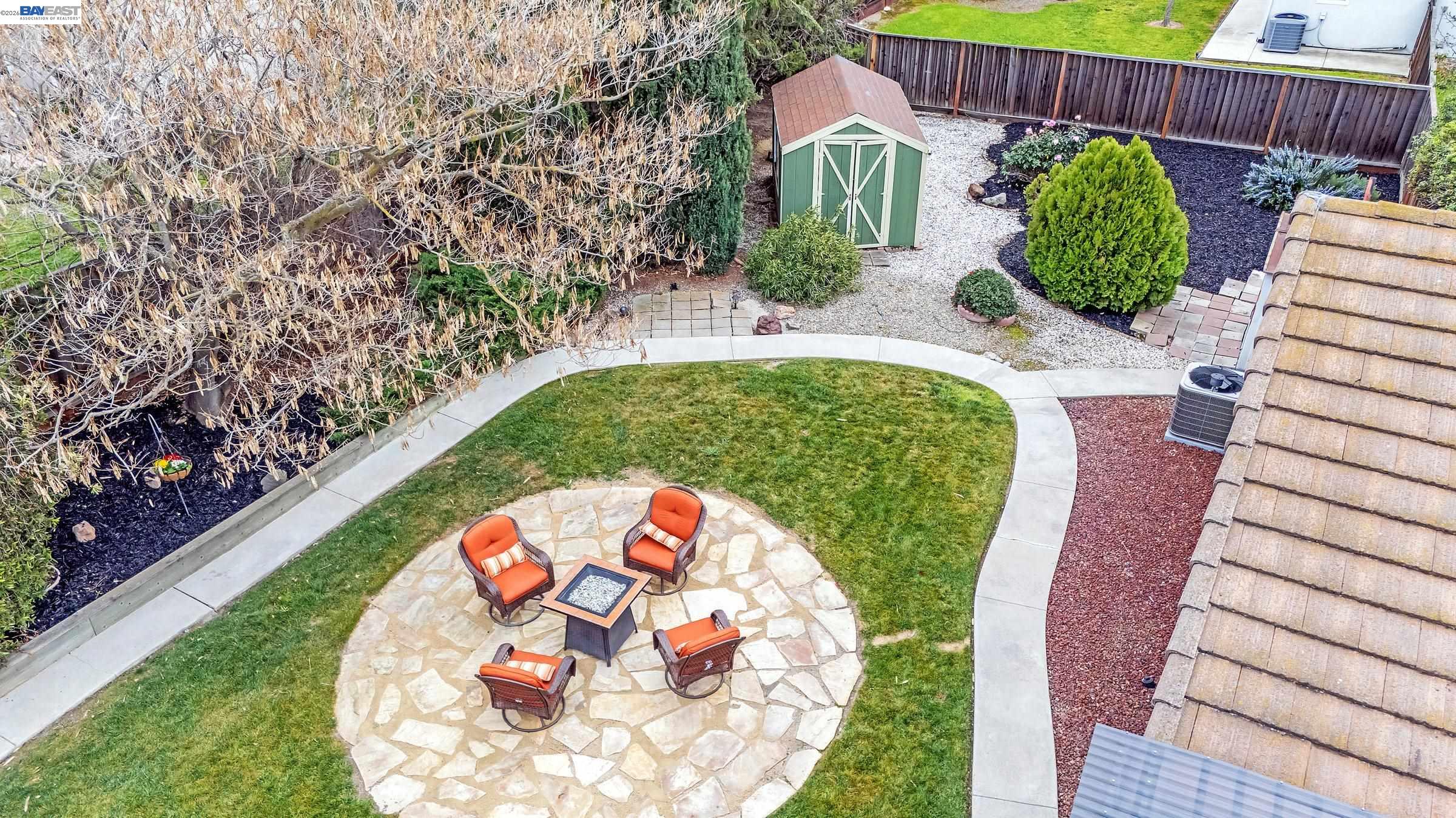 1127 Meadow Drive