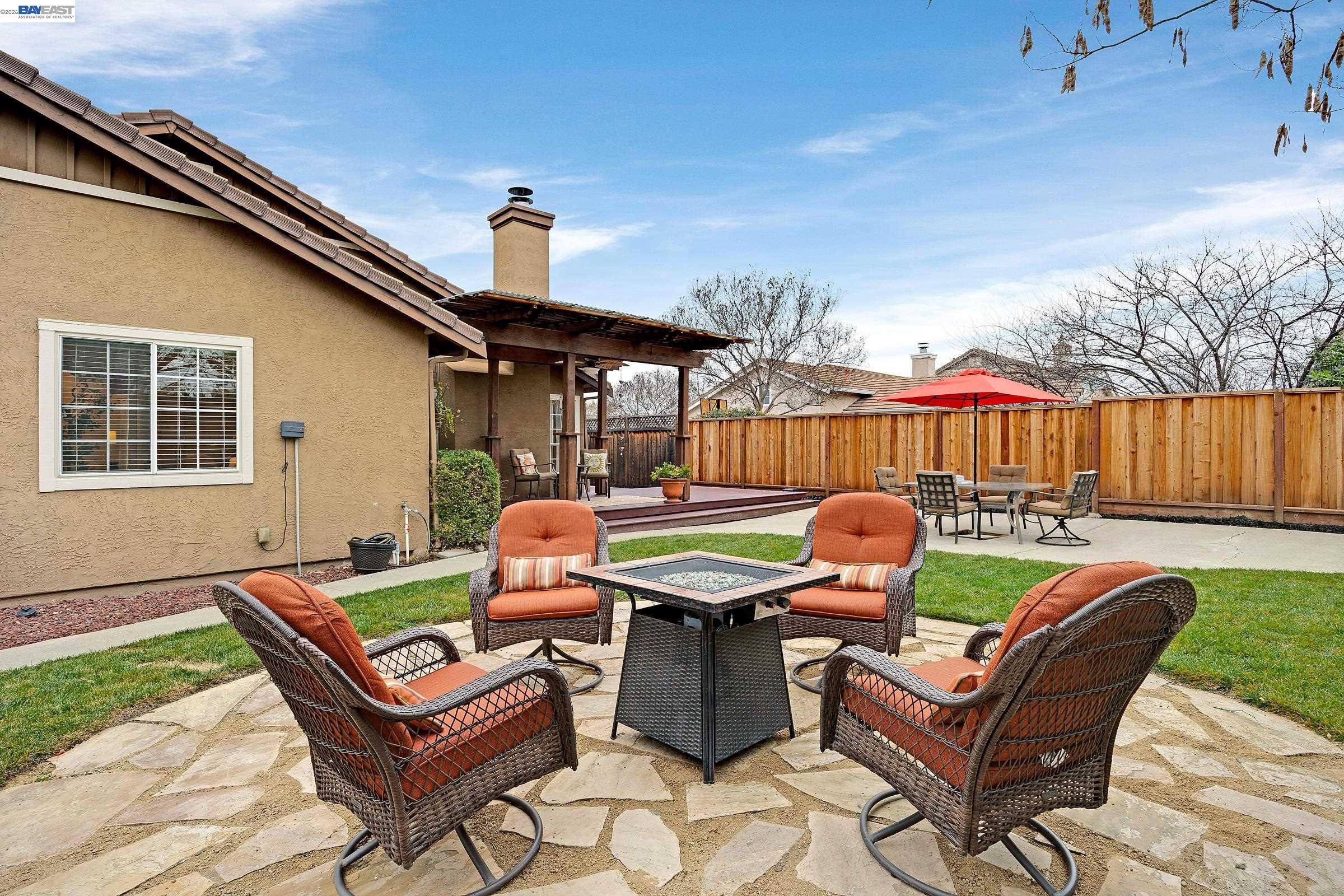 1127 Meadow Drive