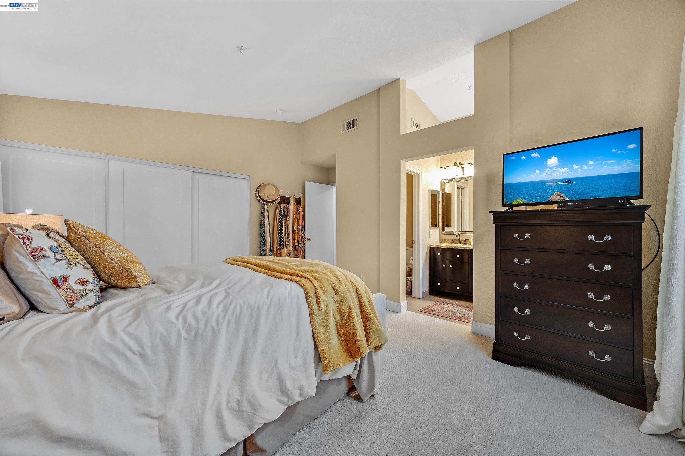 1127 Meadow Drive